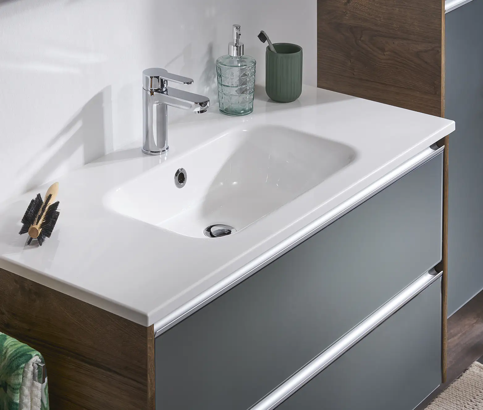 Pelipal Badmöbel-Set 6040 Stahlgrau/Eiche Ribbeck mit Mineralmarmor-Waschtisch+Hochschrank 137cm