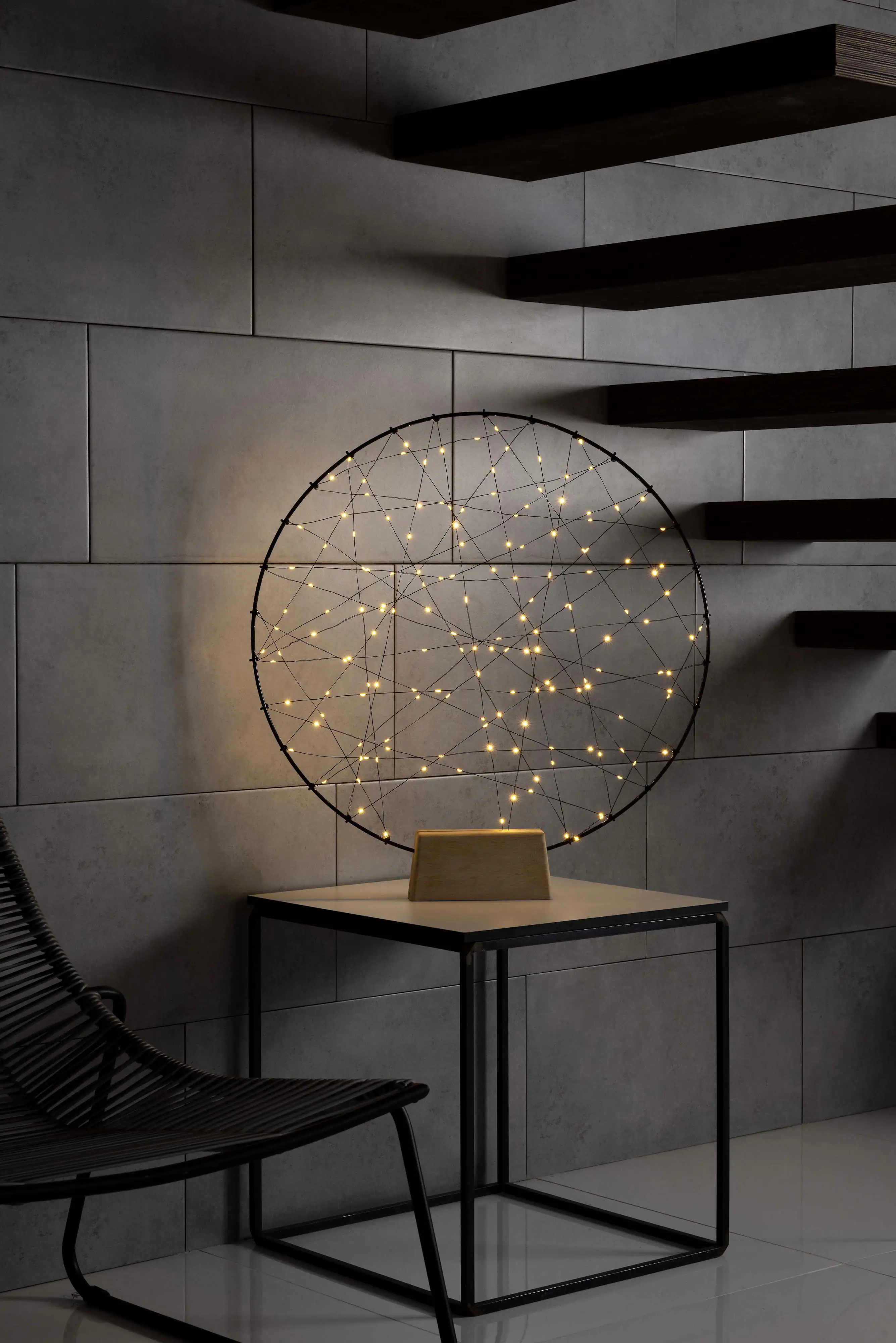 Konstsmide LED Metallsilhouetten Ring mit Holzfuß schwarz 60 x 5 x 64 cm