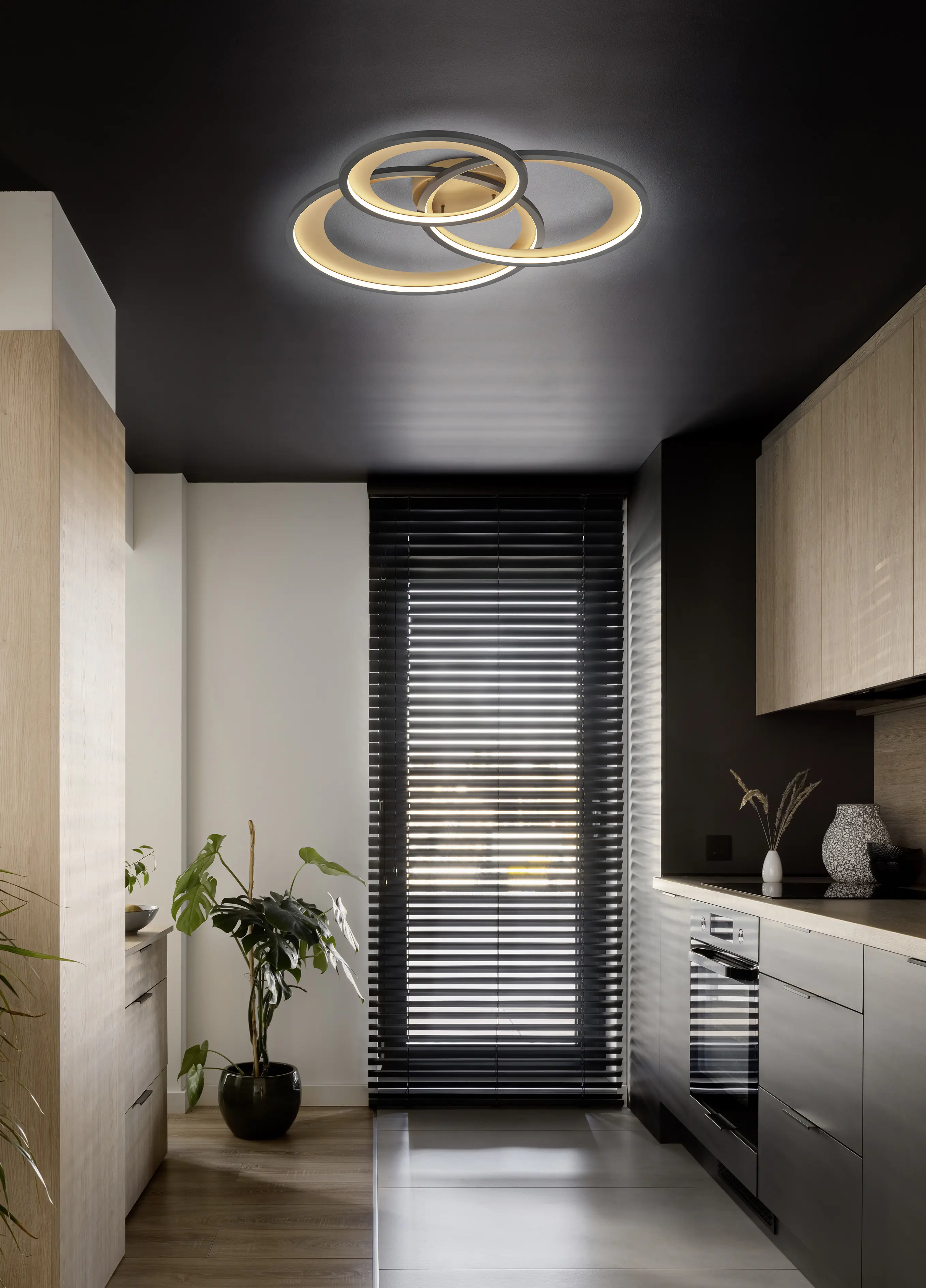 Trio LED Deckenleuchte Granda schwarz/gold warmweiß