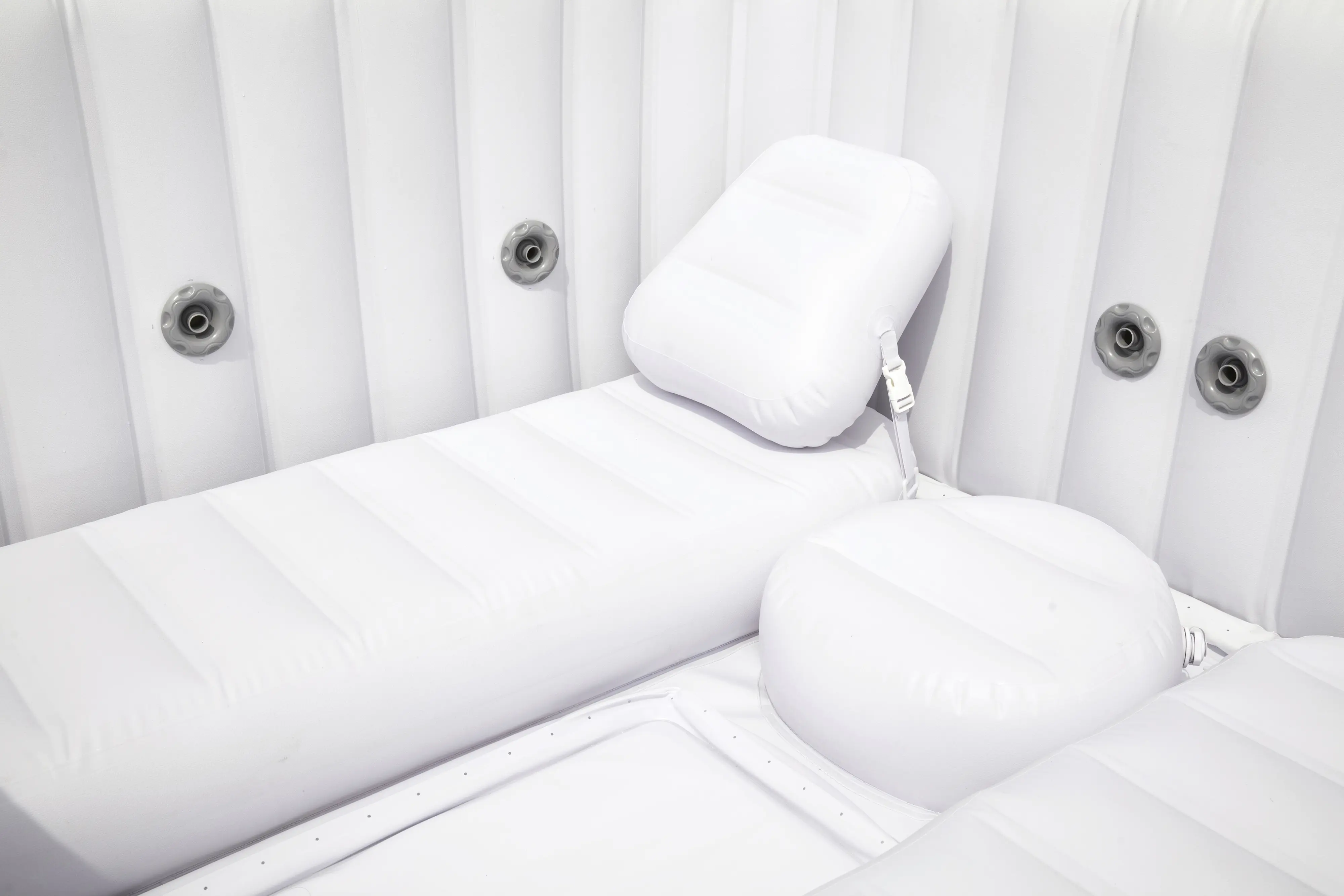 Bestway LAY-Z-SPA Maldives HydroJet Pro für bis zu 7 Personen Bestway LAY-Z-SPA Maldives HydroJet Pro für bis zu 7 Personen