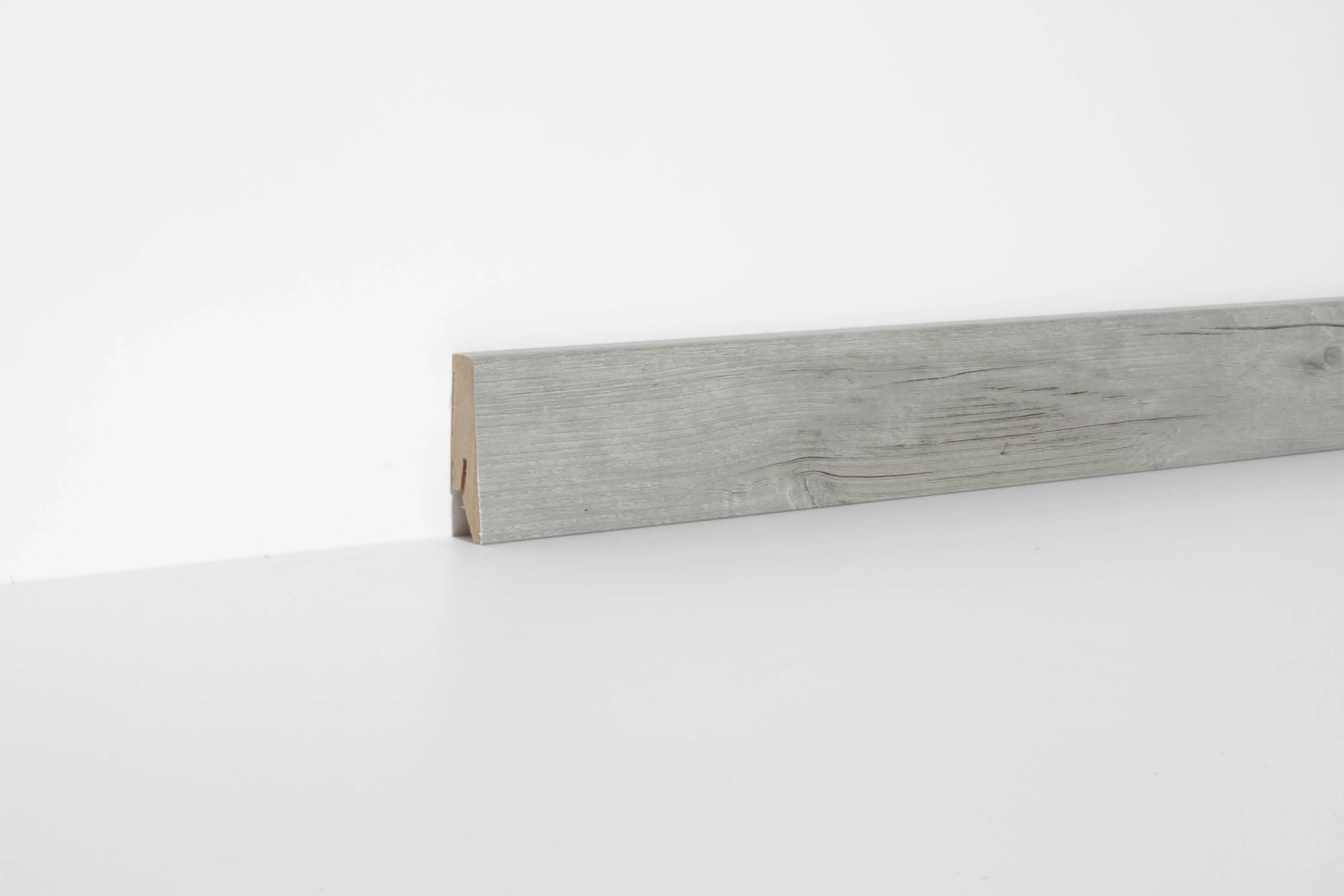 Classen Clip-Fußleiste 240 cm 58 x 19 mm Pinie grau