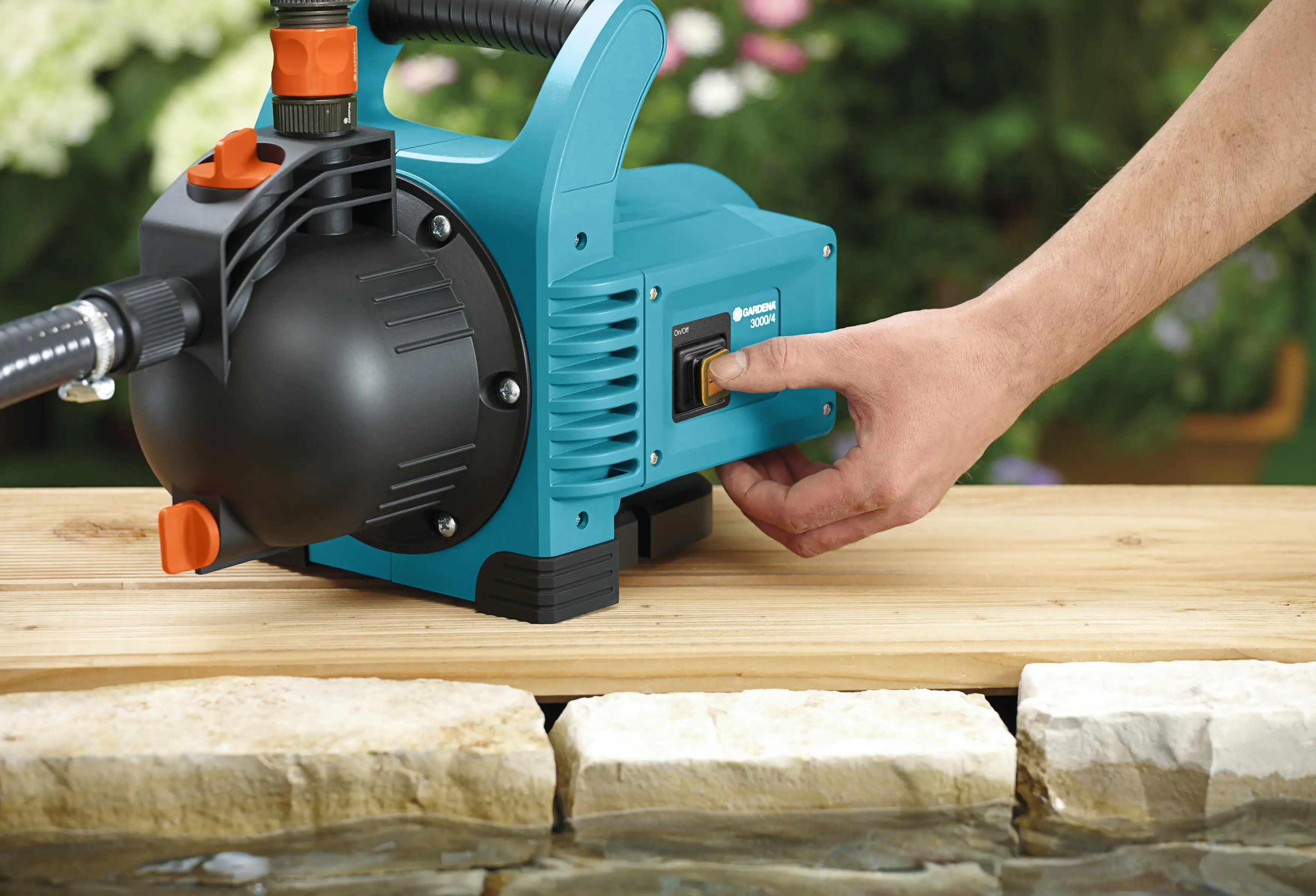 Gardena Gartenpumpe 3000/4 max. Fördermenge: 3.100 l/h, 600 W Gardena Gartenpumpe 3000/4 max. Fördermenge: 3.100 l/h, 600 W