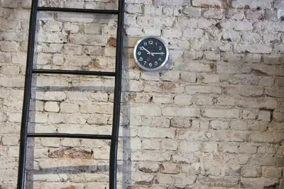 Nextime Tisch- Wanduhr Station Ø 19 cm schwarz Nextime Tisch- Wanduhr Station Ø 19 cm schwarz