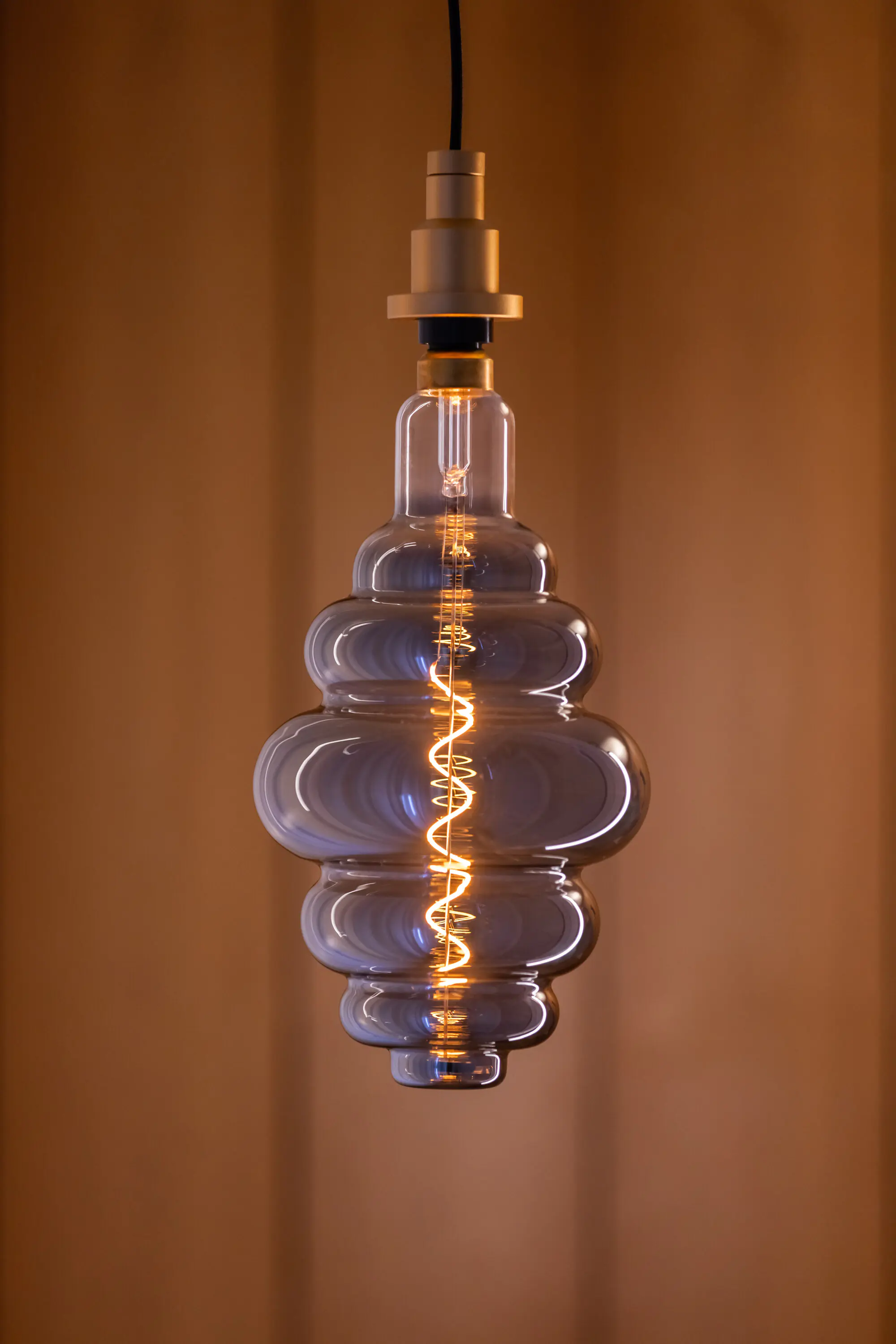 Osram LED Dekoleuchtmittel Nest E27 4,8 W warmweiß rauch Osram LED Dekoleuchtmittel Nest E27 4,8 W warmweiß rauch