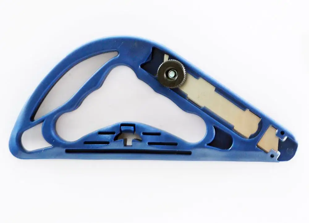 Nespoli Teppichschneider inkl. 1 Abbrechklinge