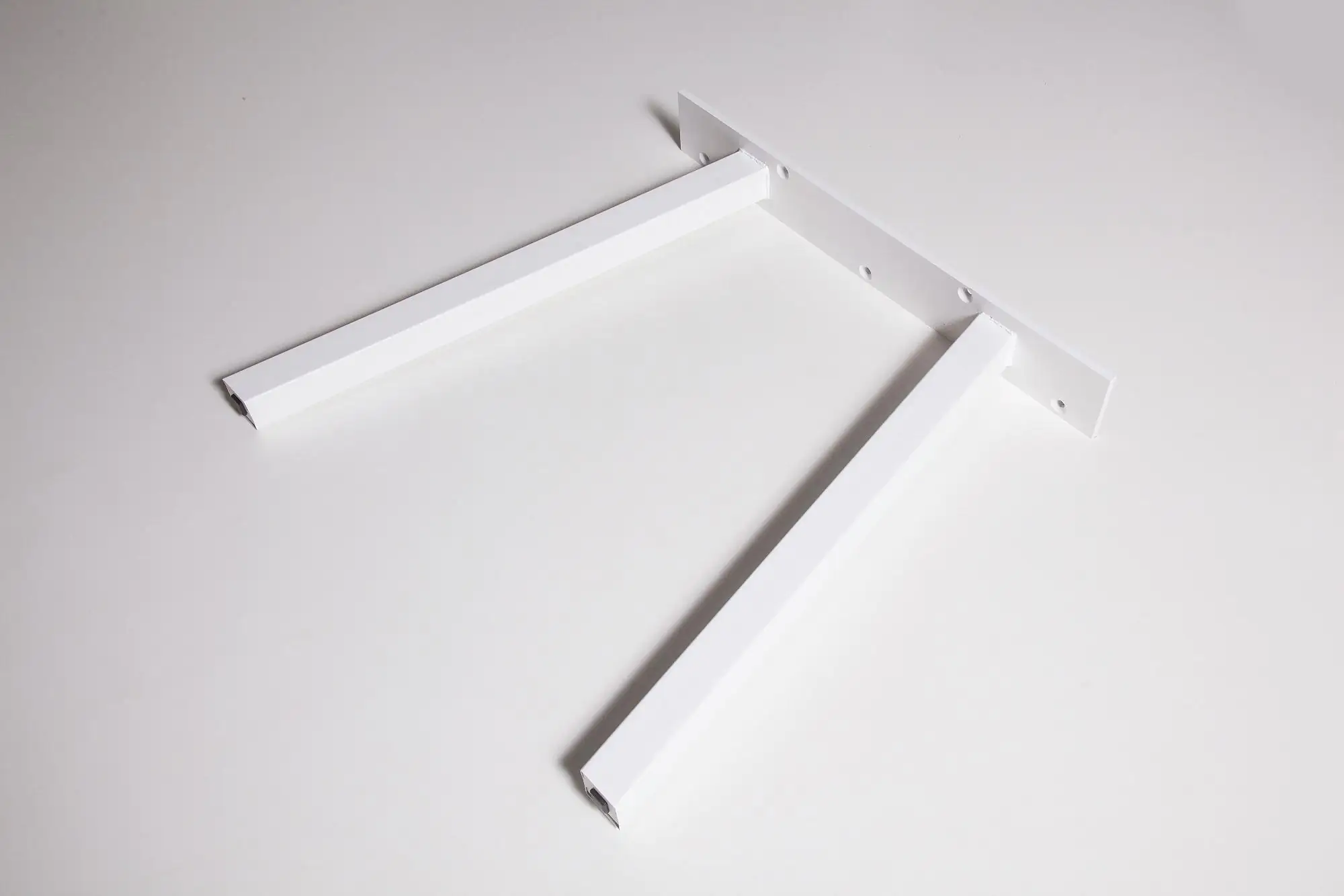 Dieda Tischbein A-Form weiß Maße (L x B x H): 710 x 700 x 100 mm