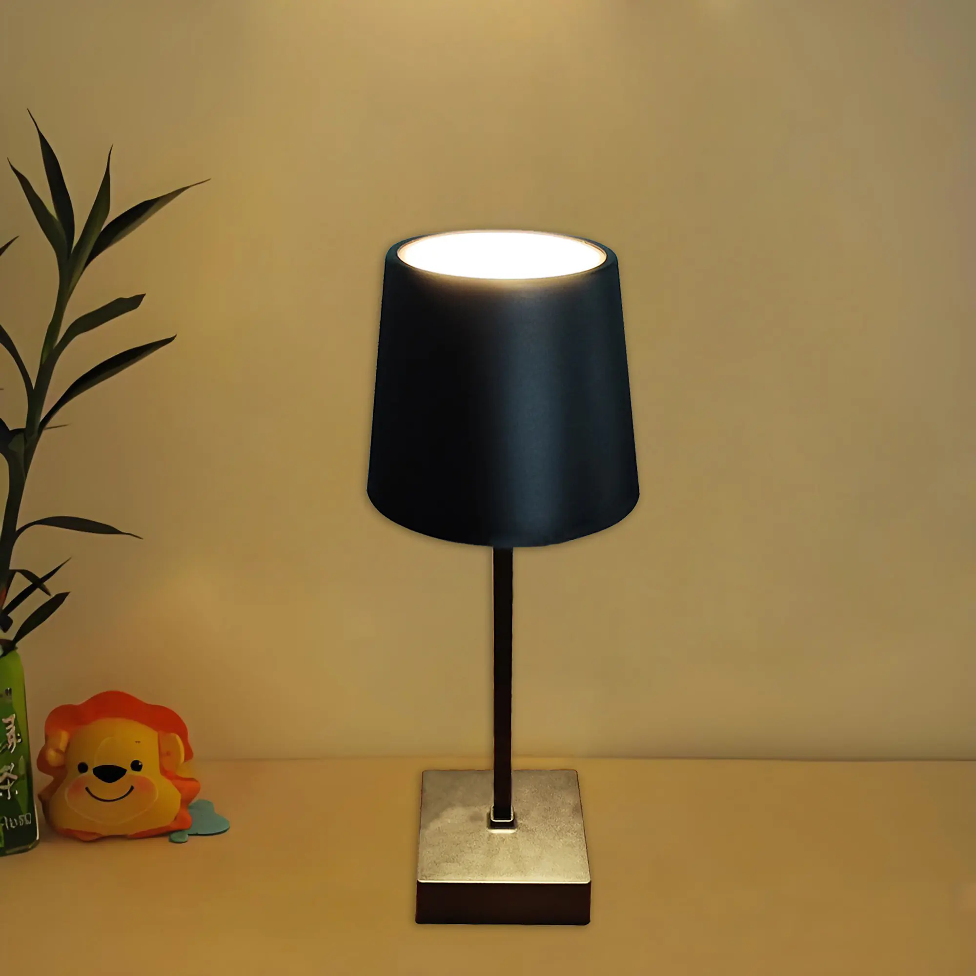 LED Tischleuchte Joy schwarz mit Akku warmweiß LED Tischleuchte Joy schwarz mit Akku warmweiß