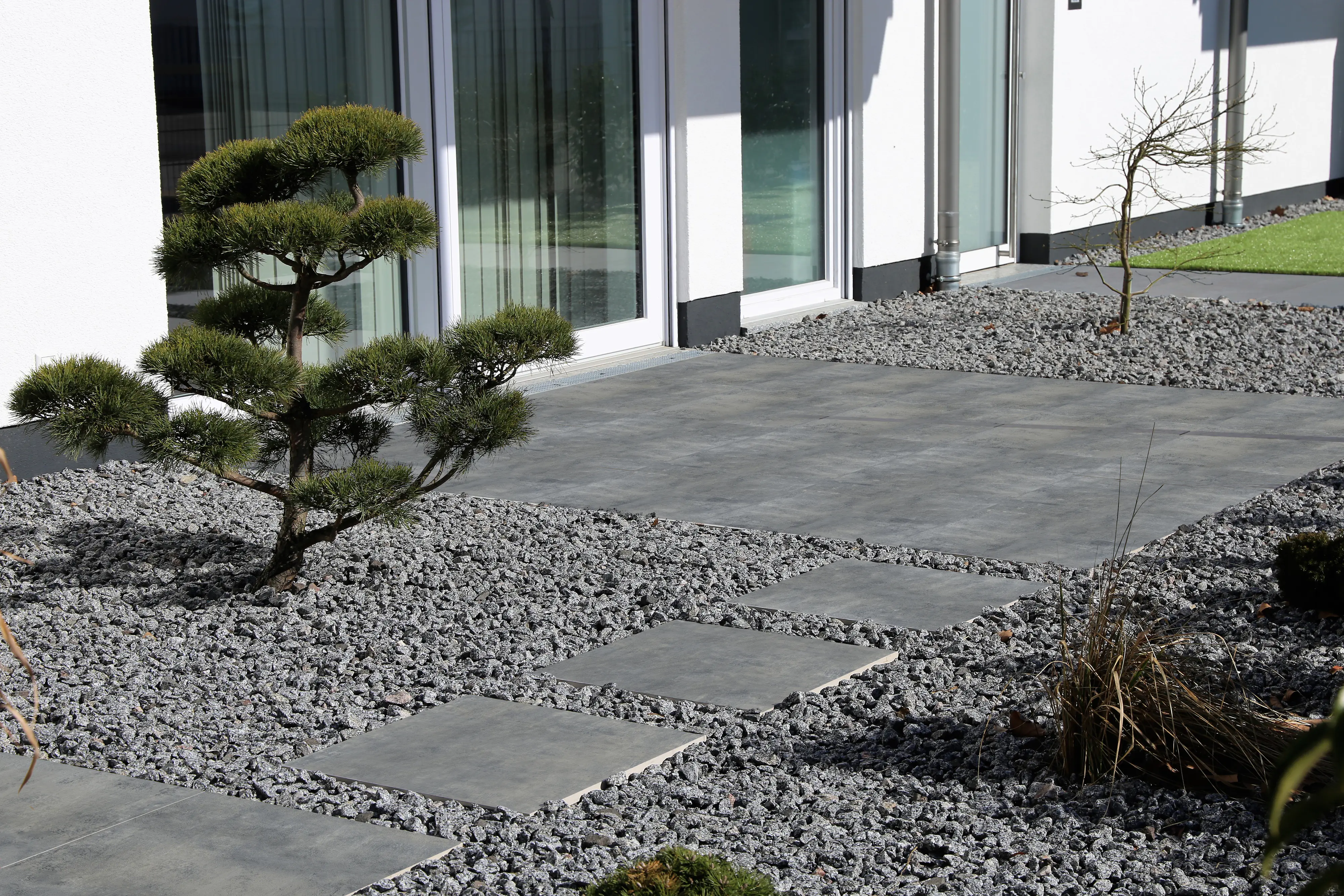 Terrassenplatte Feinsteinzeug Tribeca 40 x 40 x 2 cm anthrazit Terrassenplatte Feinsteinzeug Tribeca 40 x 40 x 2 cm anthrazit