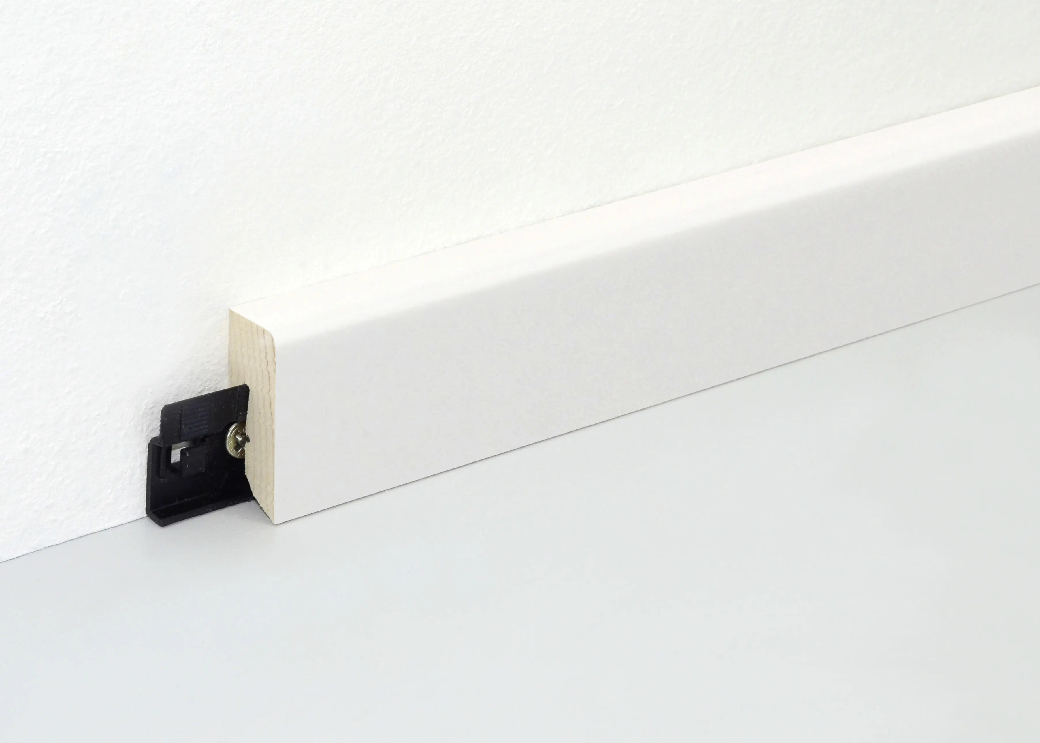 FN Neuhofer Sockelleiste Eckig 250 cm 40 x 16 mm Fichte oder Kiefer