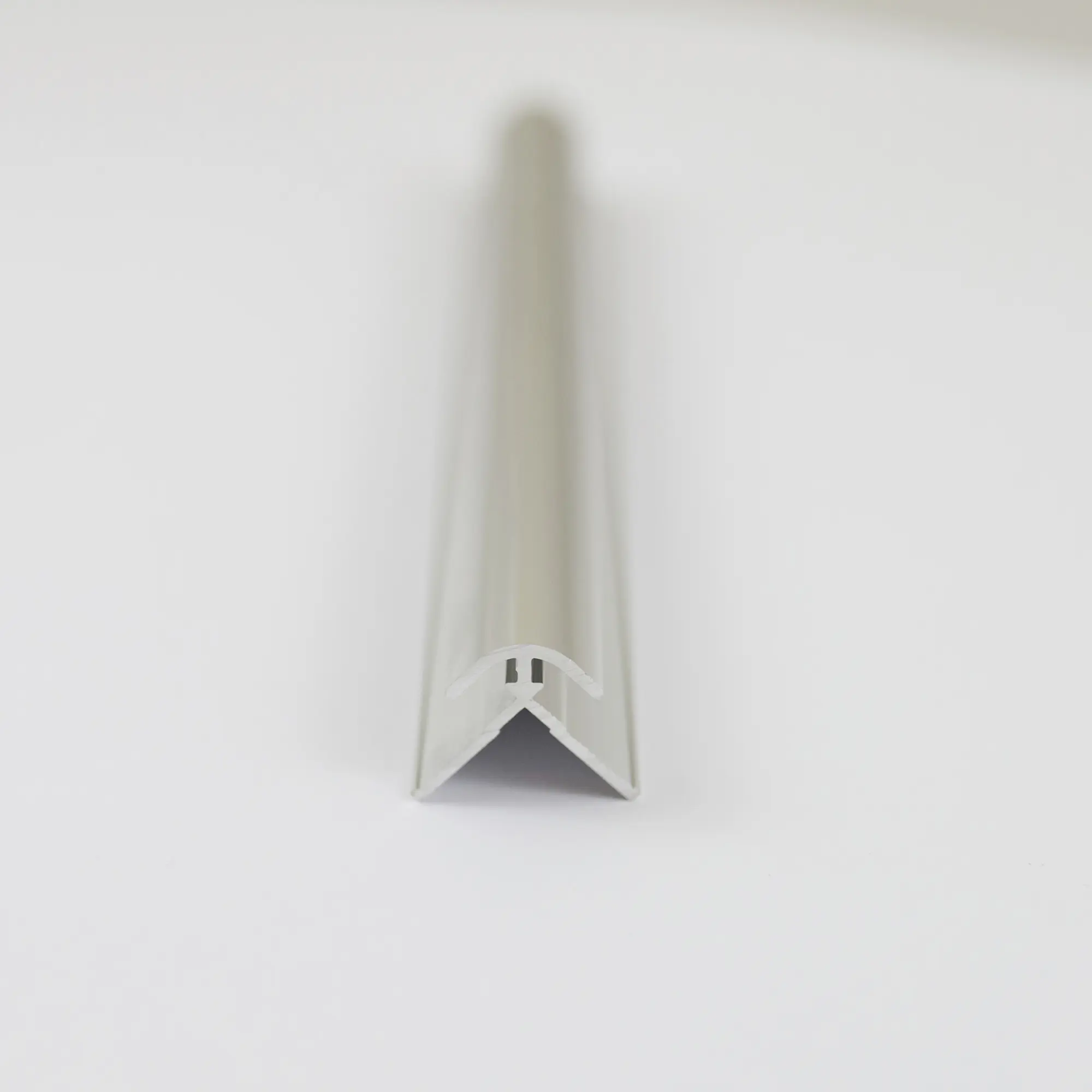 Breuer Profil Ecke aussen 2,3x2,3x210 cm, alu chromeffekt