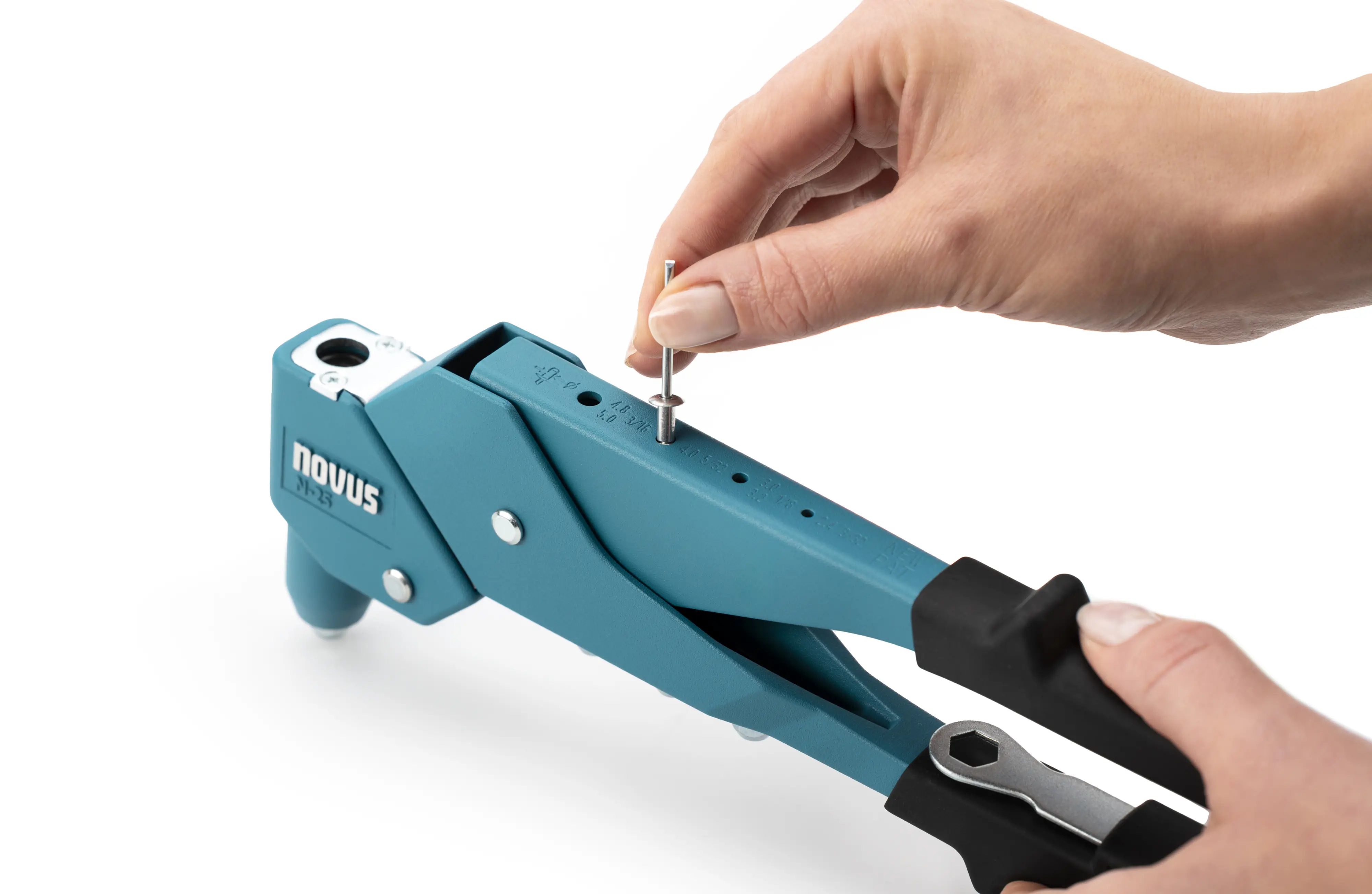 Novus Blindnietzange N-25 Blue 360° Schwenkkopf Novus Blindnietzange N-25 Blue 360° Schwenkkopf