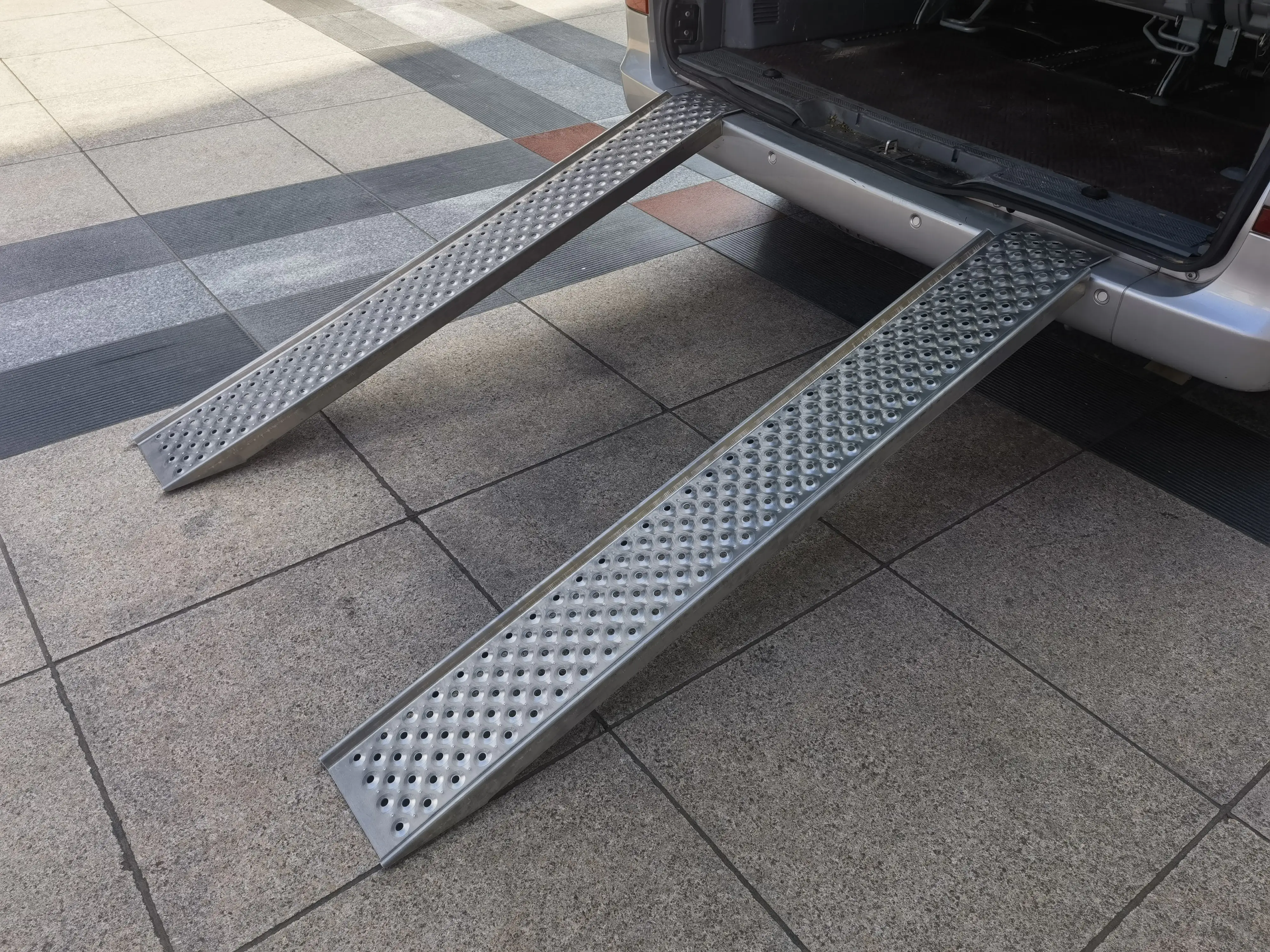 TrendLine Auffahrrampen mit Rand 2 Stück