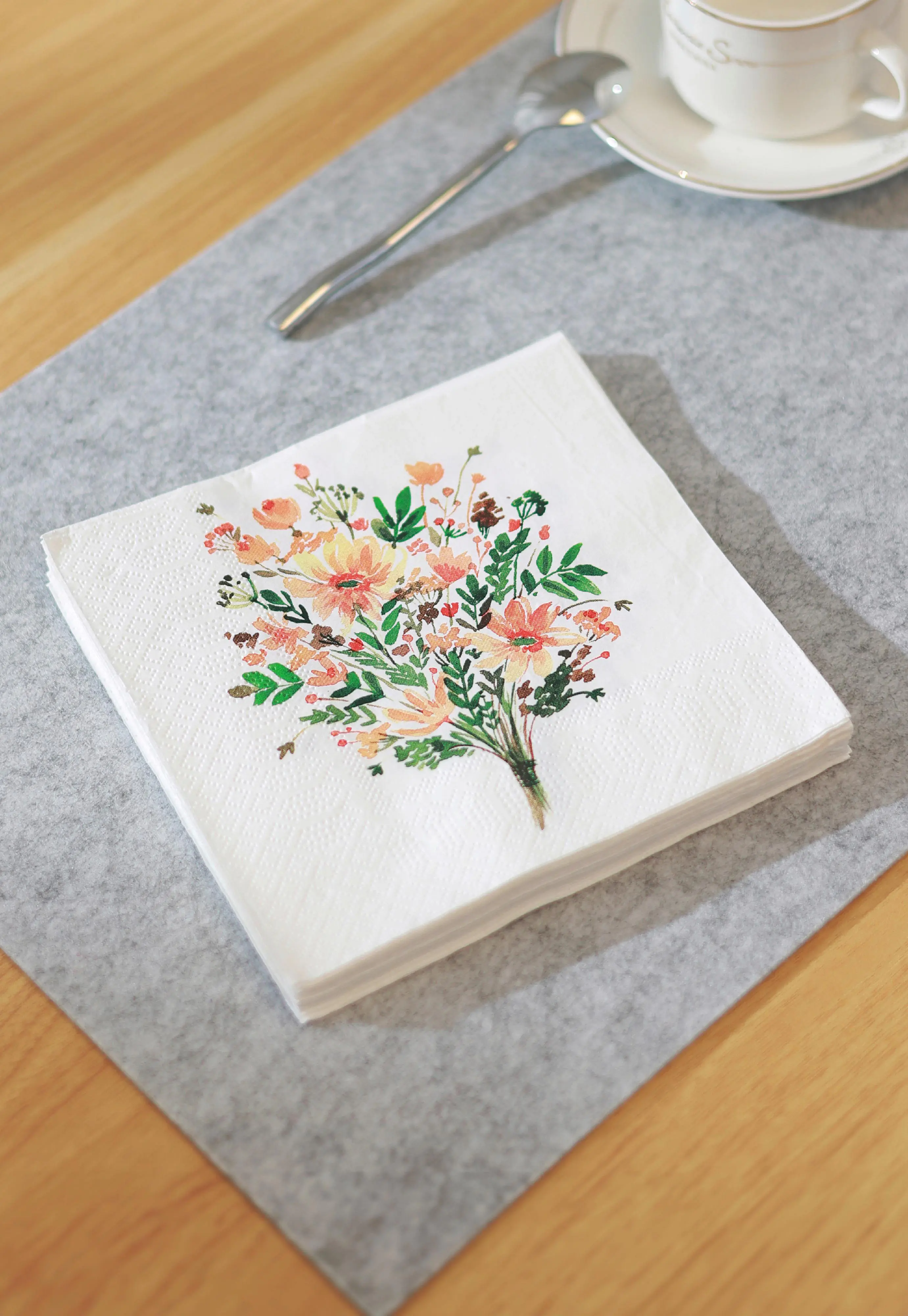 Eglo Servietten Motiv Blumenstrauß Mahuli bunt 17 x 17 cm - 20er Pack