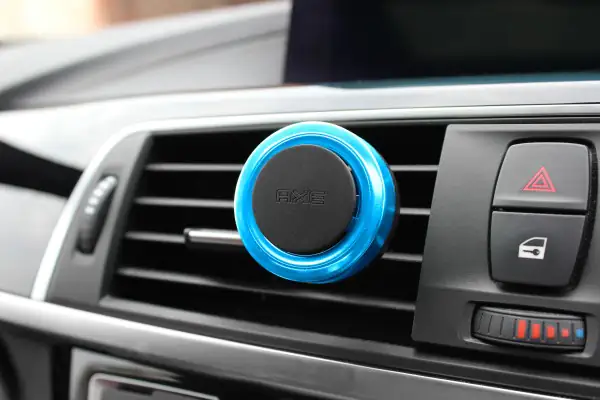 5010555710212_1 Axe Mini Vent Air Lufterfrischer Ice Chill