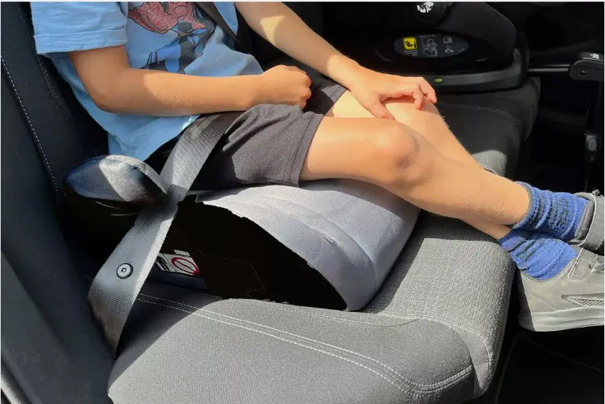 Cartrend Kindersitzerhöhung R129 mit ISOFIX Cartrend Kindersitzerhöhung R129 mit ISOFIX