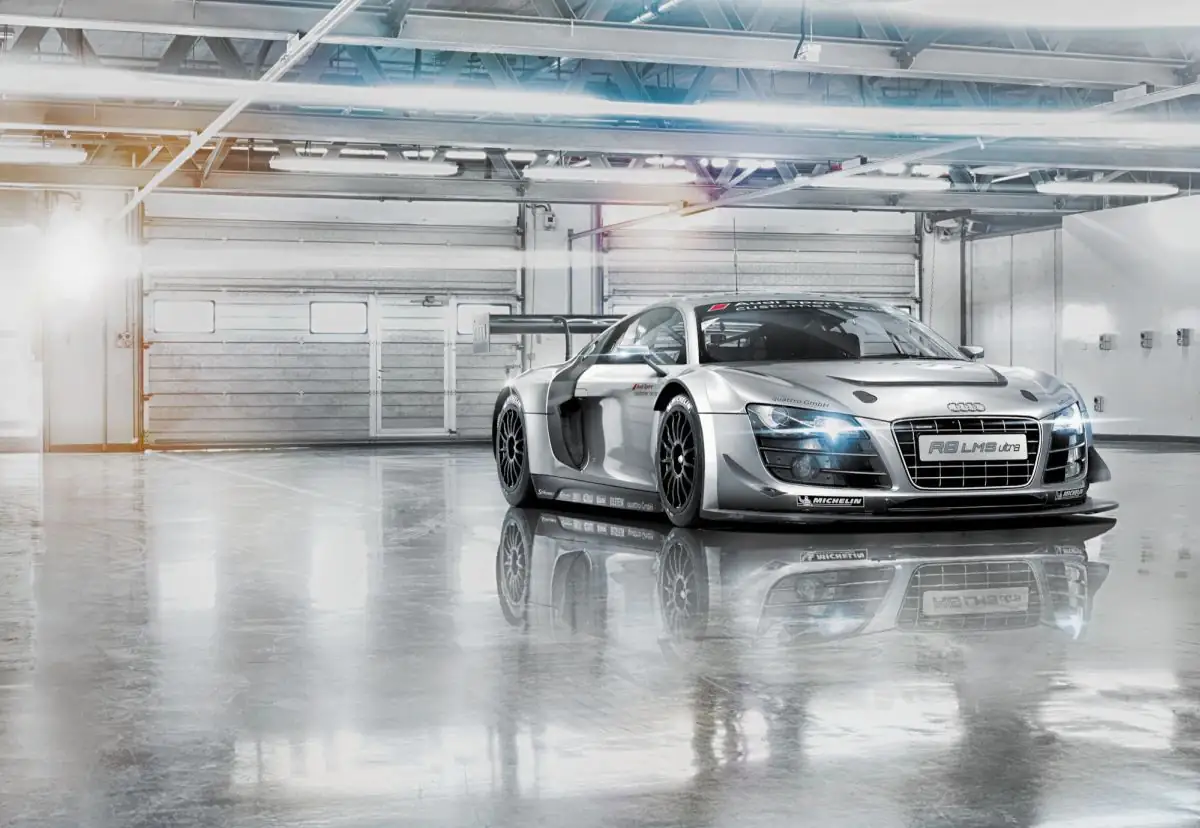 4036834089573 Komar Fototapete Audi R8 Le Mans 368 x 254 cm