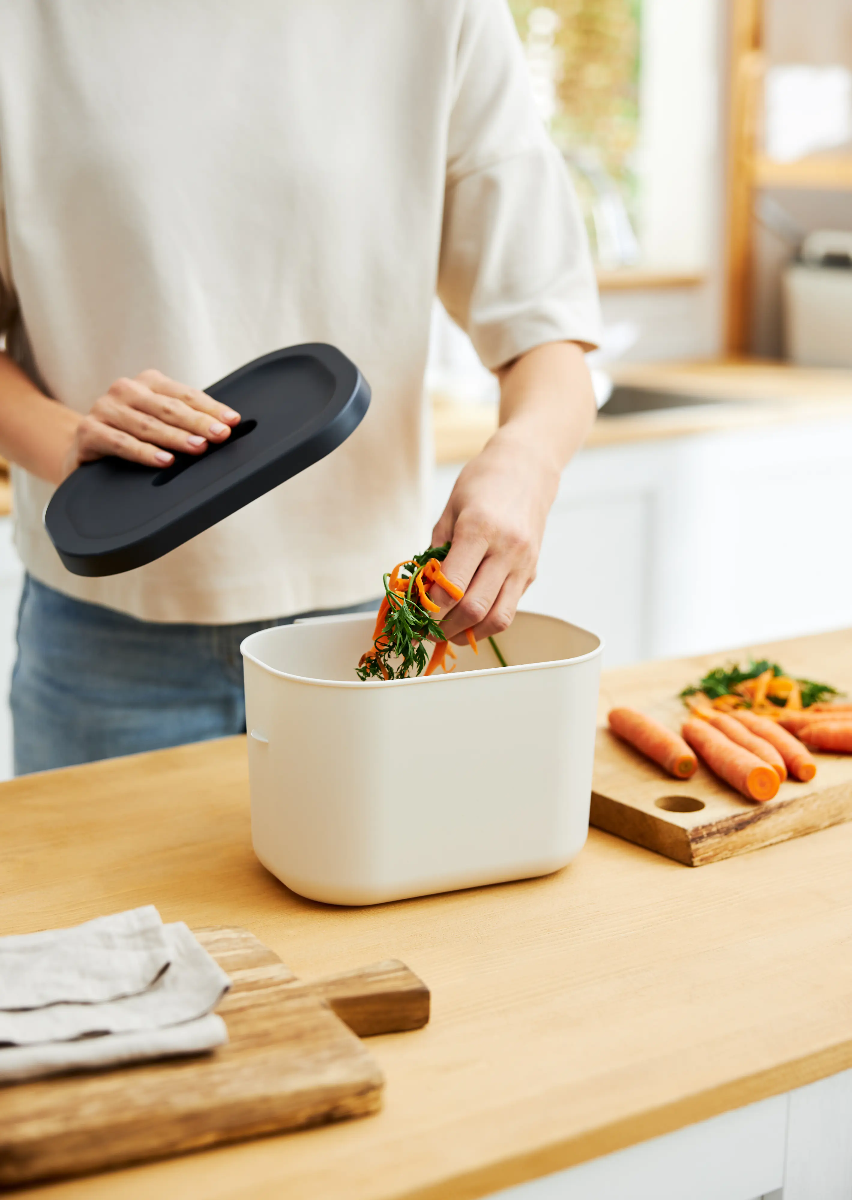 Rotho Komposteimer Jive Bio 3,2 L schwarzweiß