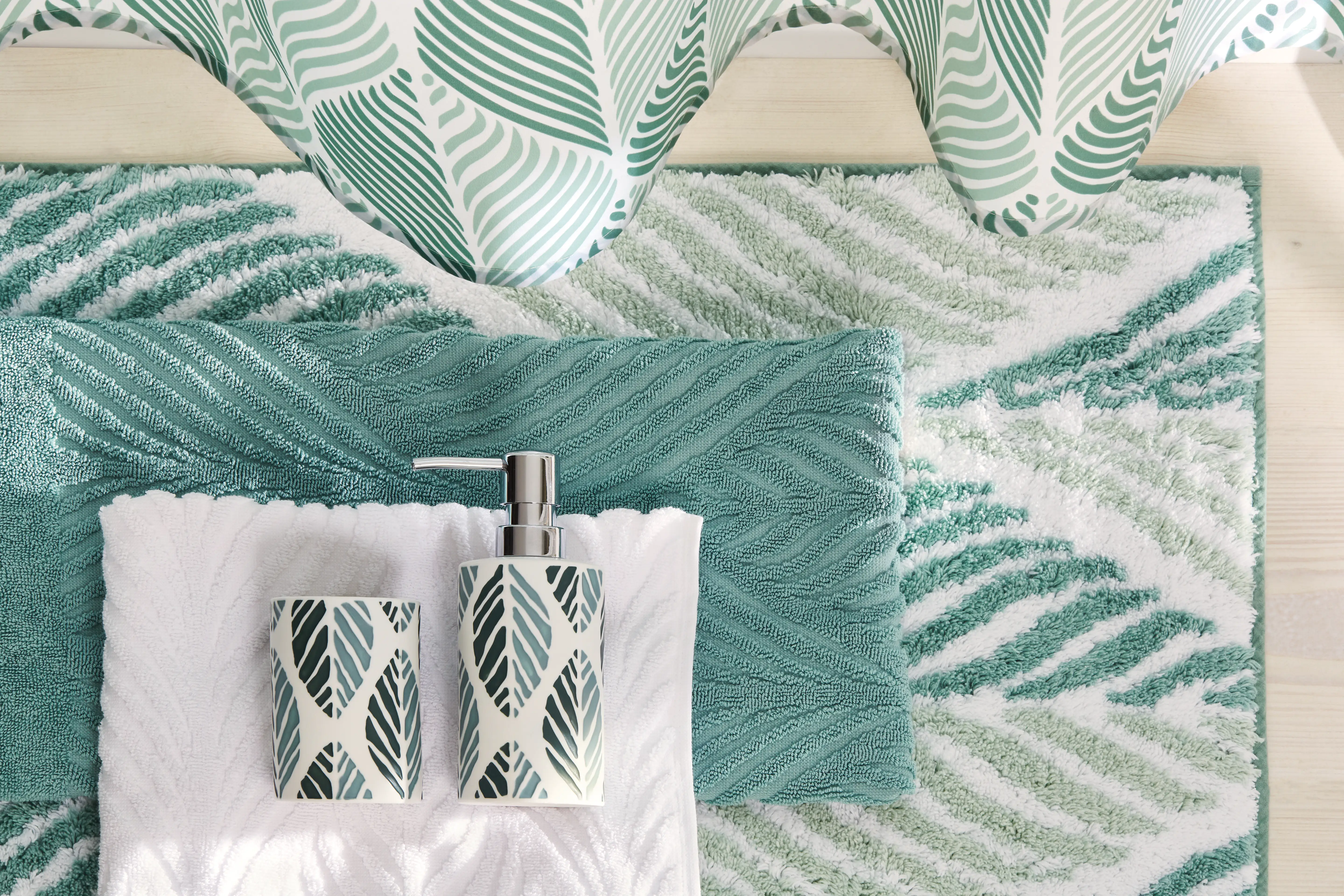 4004478320529_1 Kleine Wolke Duschvorhang Leaf Maledivia, 180 x 200 cm