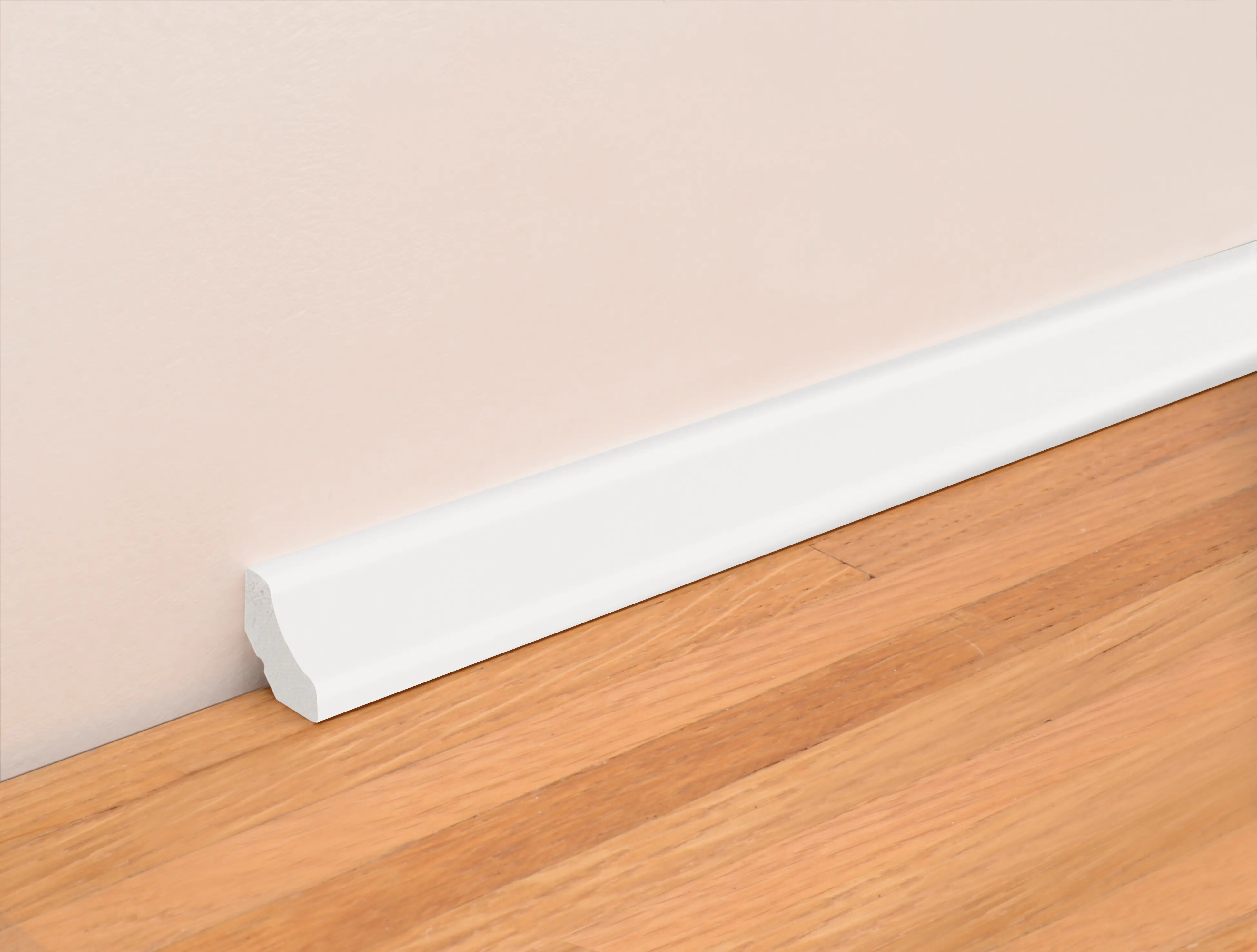 Neuhofer Fußleiste 240 cm x 16 x 16 mm weiß Neuhofer Fußleiste 240 cm x 16 x 16 mm weiß