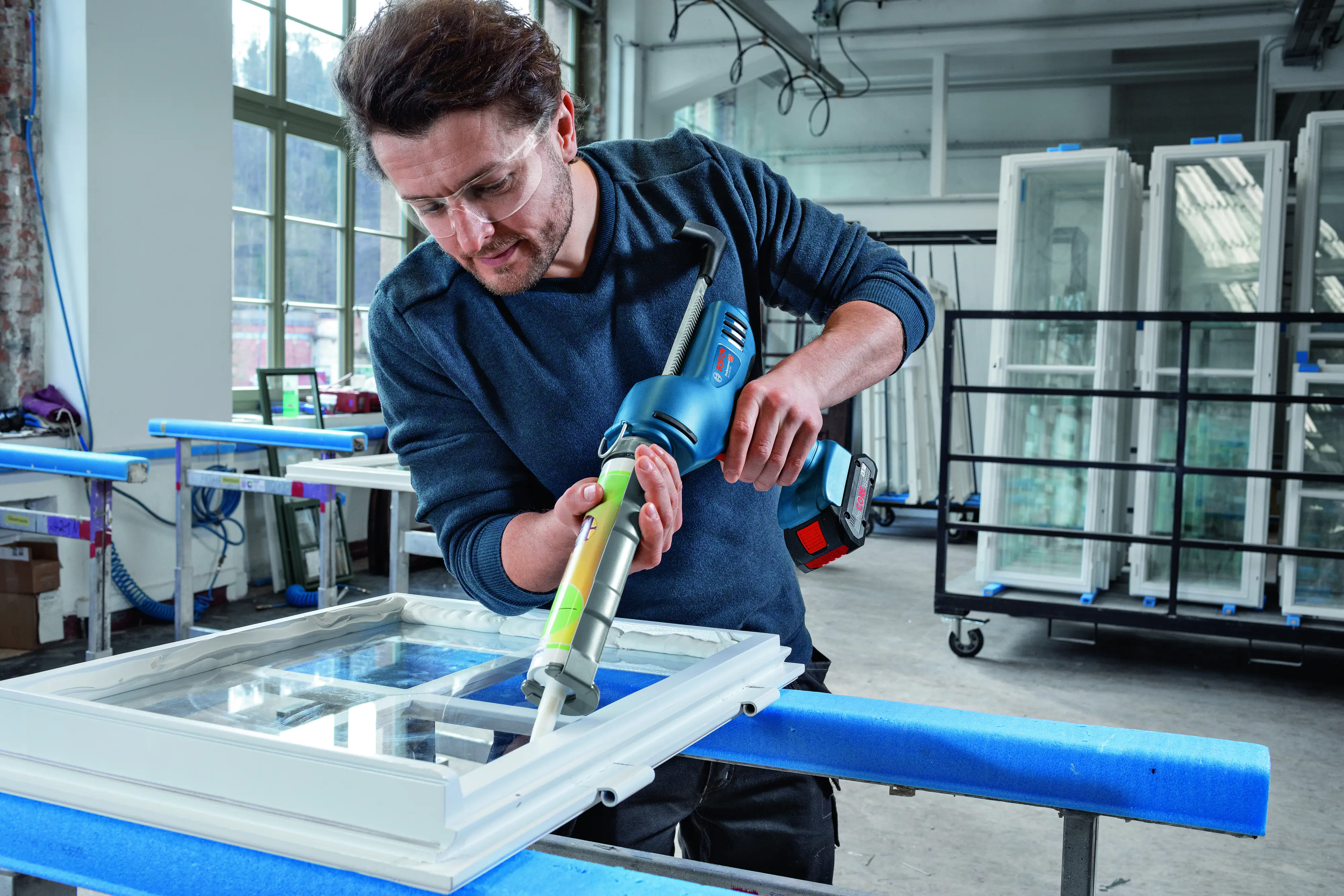 Bosch Professional Akku-Kartuschenpresse GCG 18V-310 , ohne Akku und Ladegerät