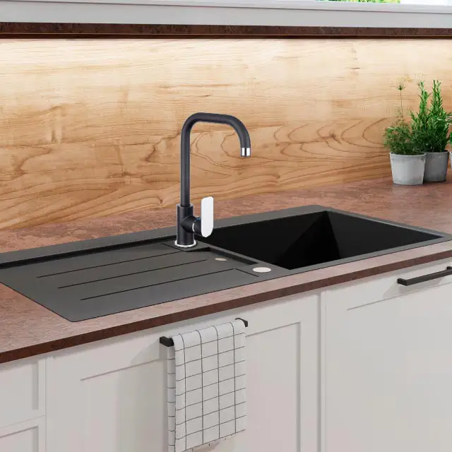 Cornat Einhebel-Spültischarmatur Noir schwarz-chrom Cornat Einhebel-Spültischarmatur Noir schwarz-chrom