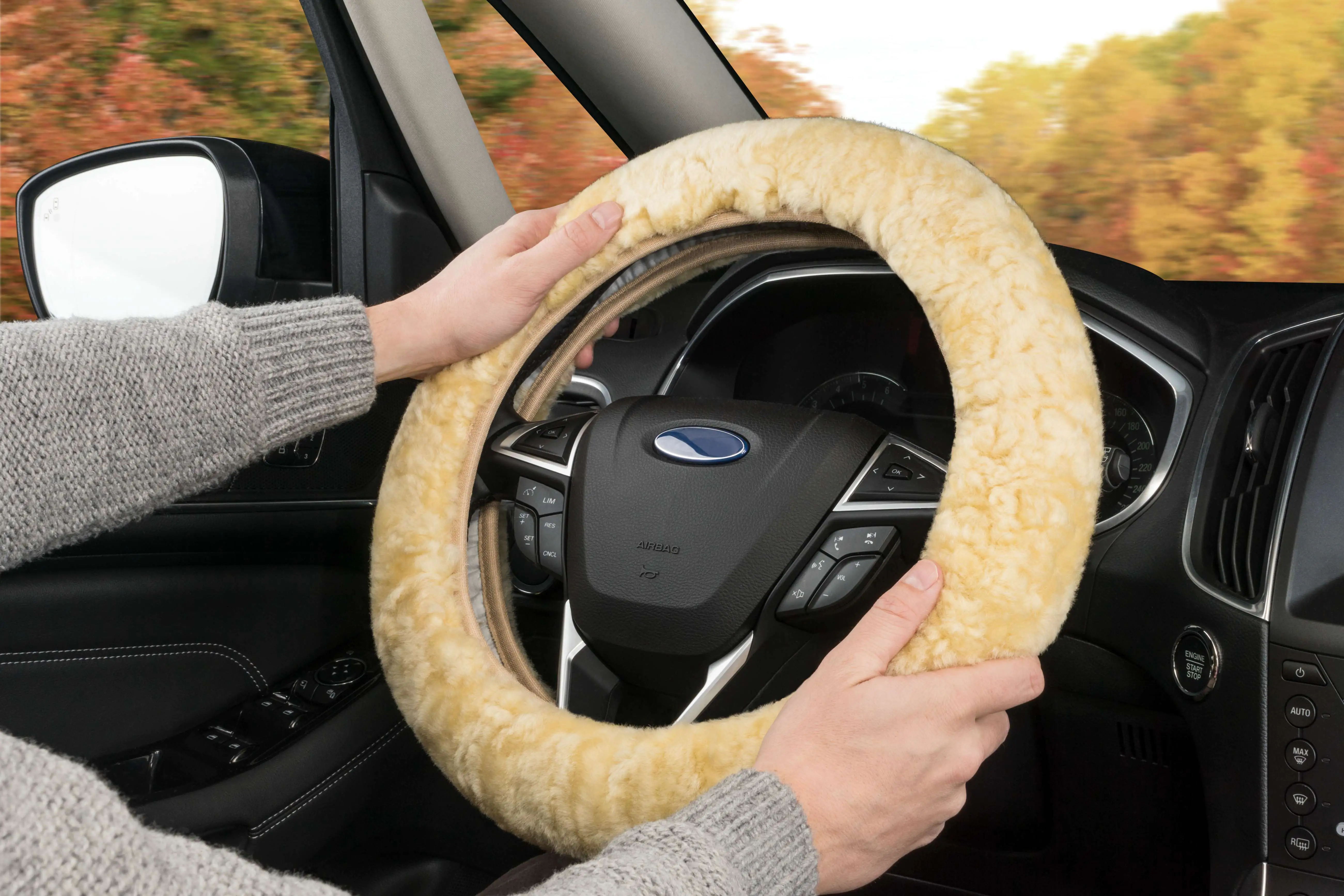 9001778195401_003 Walser Lenkradhülle Lammfell beige 1-teilig