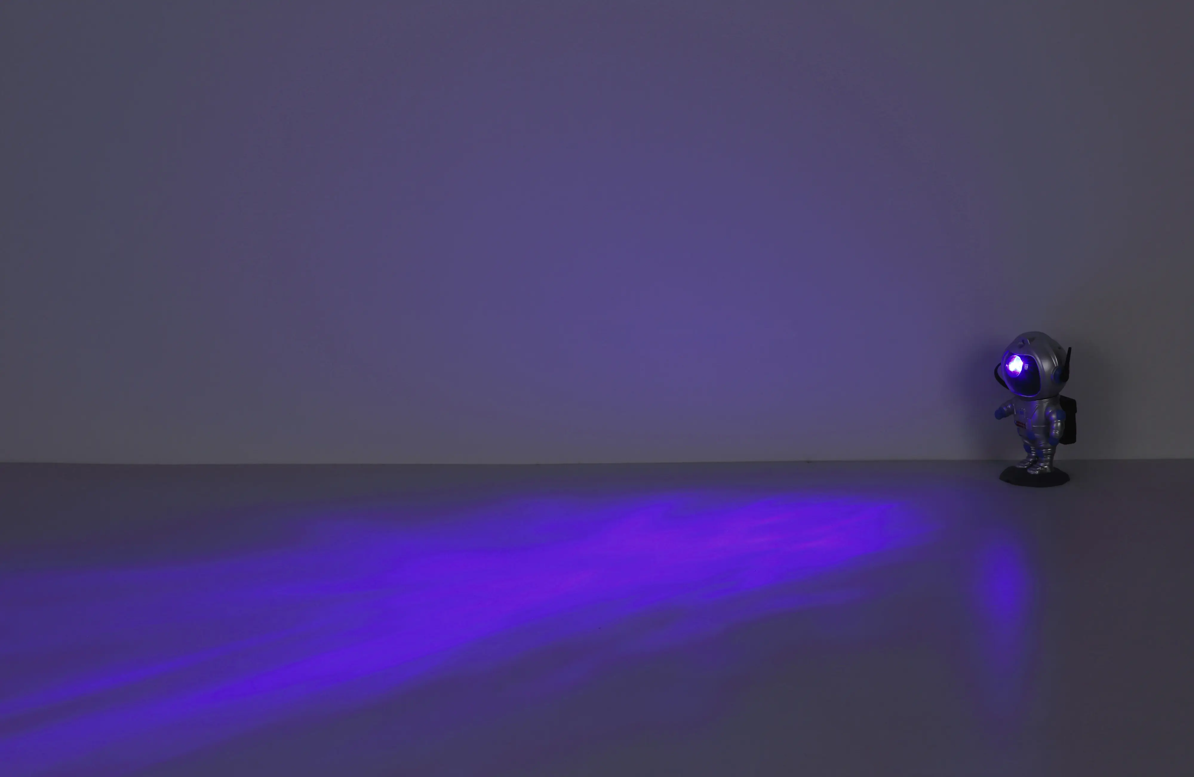 Globo Tischleuchte Cosmo 4,5W RGBW Kunststoff