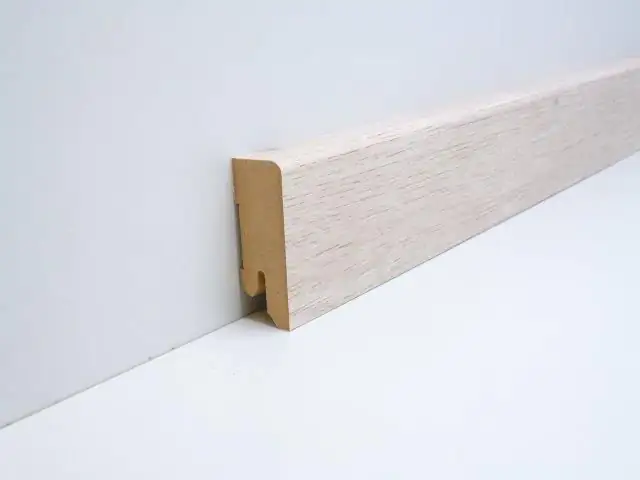 B.S. Bauprogramm Clip-Sockelleiste 250 cm 50 x 18 mm Eiche crema