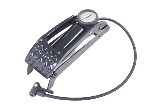 TrendLine Fußluftpumpe Ein-Zylinder mit Manometer bis 11 bar