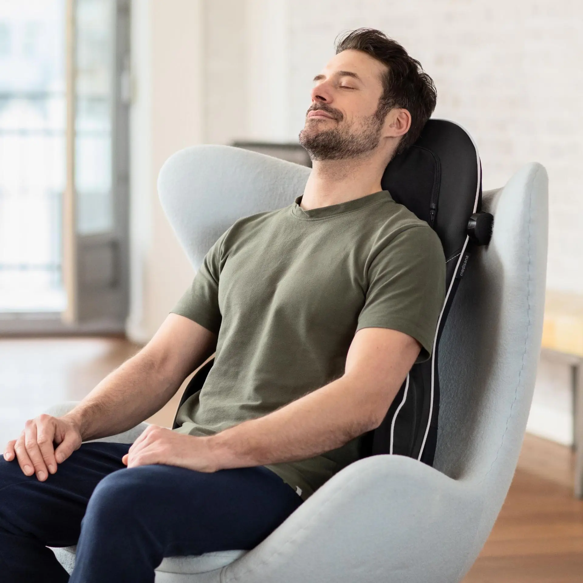 Medisana Massagesitzauflage MC 823 schwarz, Maße: ca. 110 x 42,5 x 18 cm