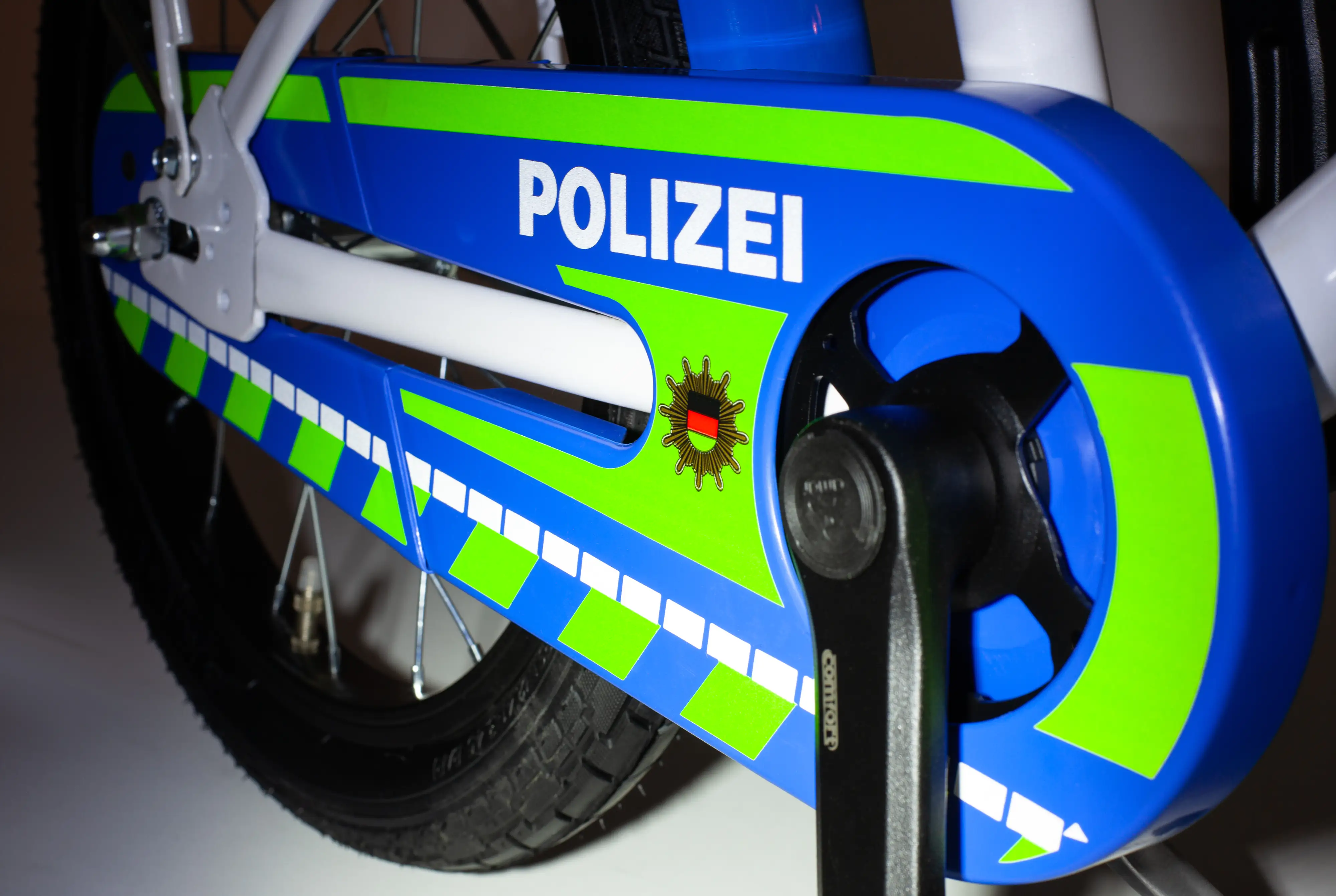 Bachtenkirch Kinderfahrrad Polizei 18 Zoll kristall-weiß/blau/neon