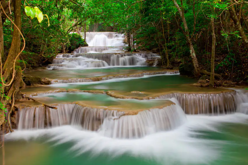 papermoon Vlies- Fototapete Digitaldruck 350 x 260 cm Deep Forest Waterfall papermoon Vlies- Fototapete Digitaldruck 350 x 260 cm Deep Forest Waterfall