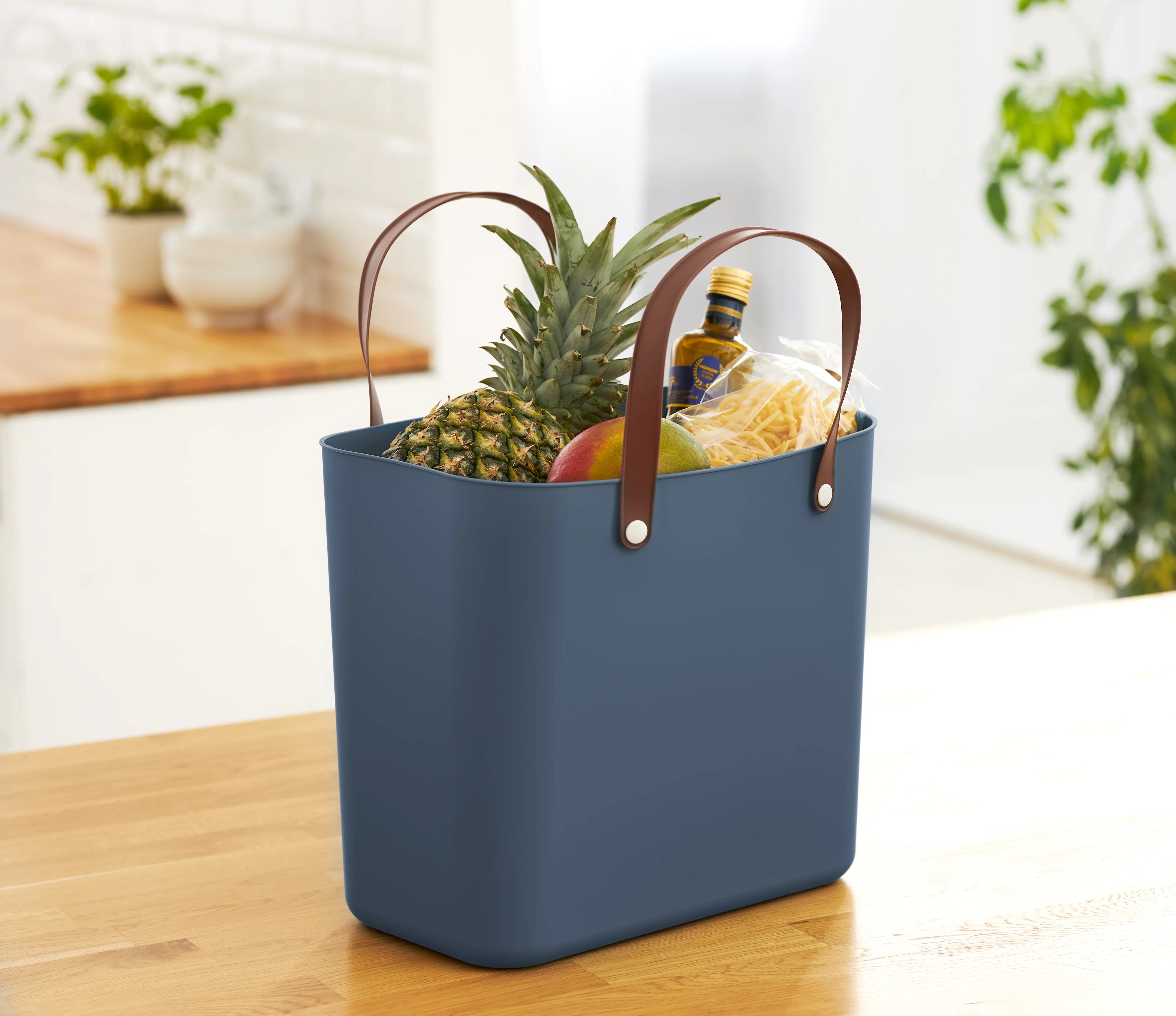 Rotho Einkaufskorb 25 L Albula iris dunkelblau  Rotho Einkaufskorb 25 L Albula iris dunkelblau