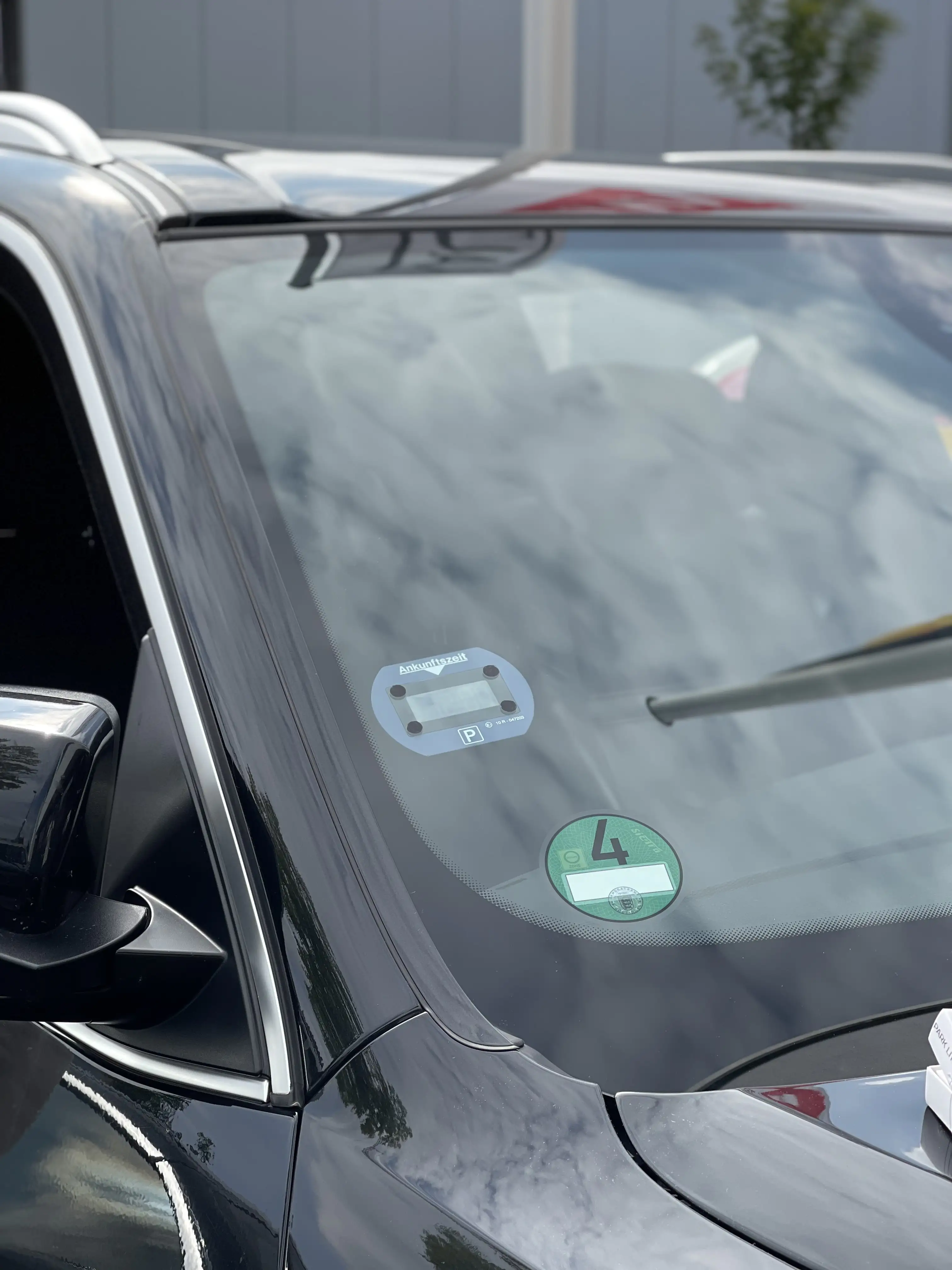 5711157014110_02 OKCars ParkLite elektronische Parkscheibe selbstklebend blau