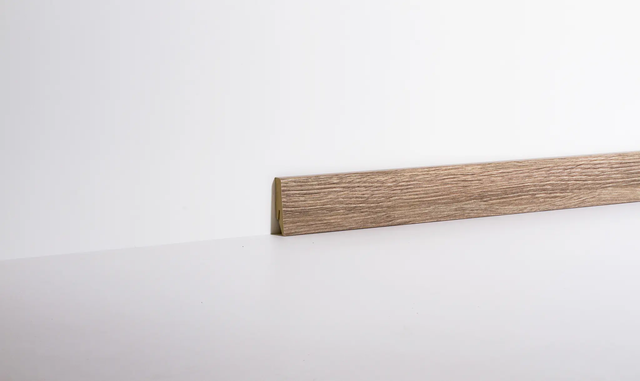 Classen Clip-Fußleiste 240 cm 58 x 19 mm Basalto Bianco Classen Clip-Fußleiste 240 cm 58 x 19 mm Basalto Bianco