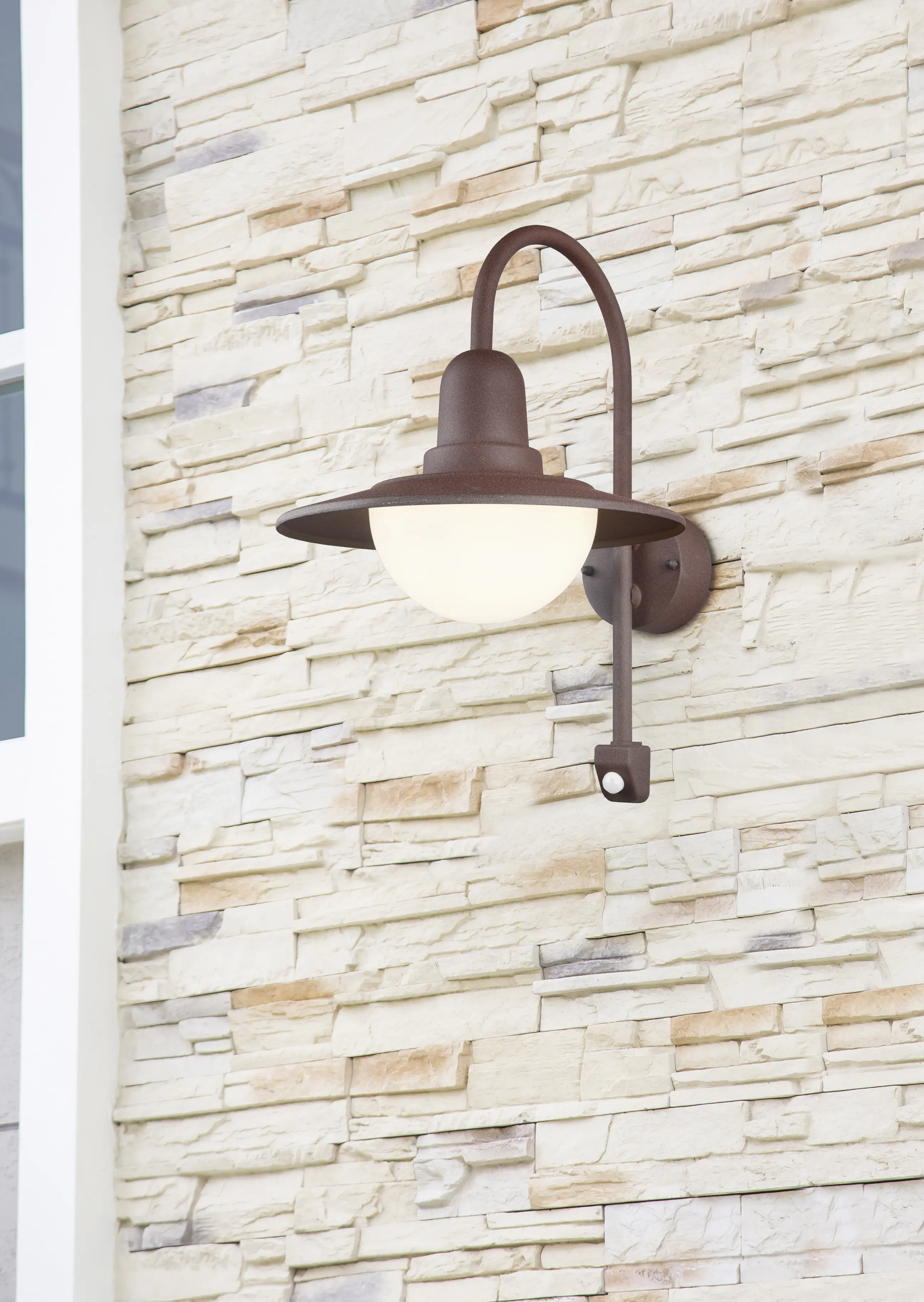 Trio Außen-Wandleuchte Norman rost mit Bewegungsmelder