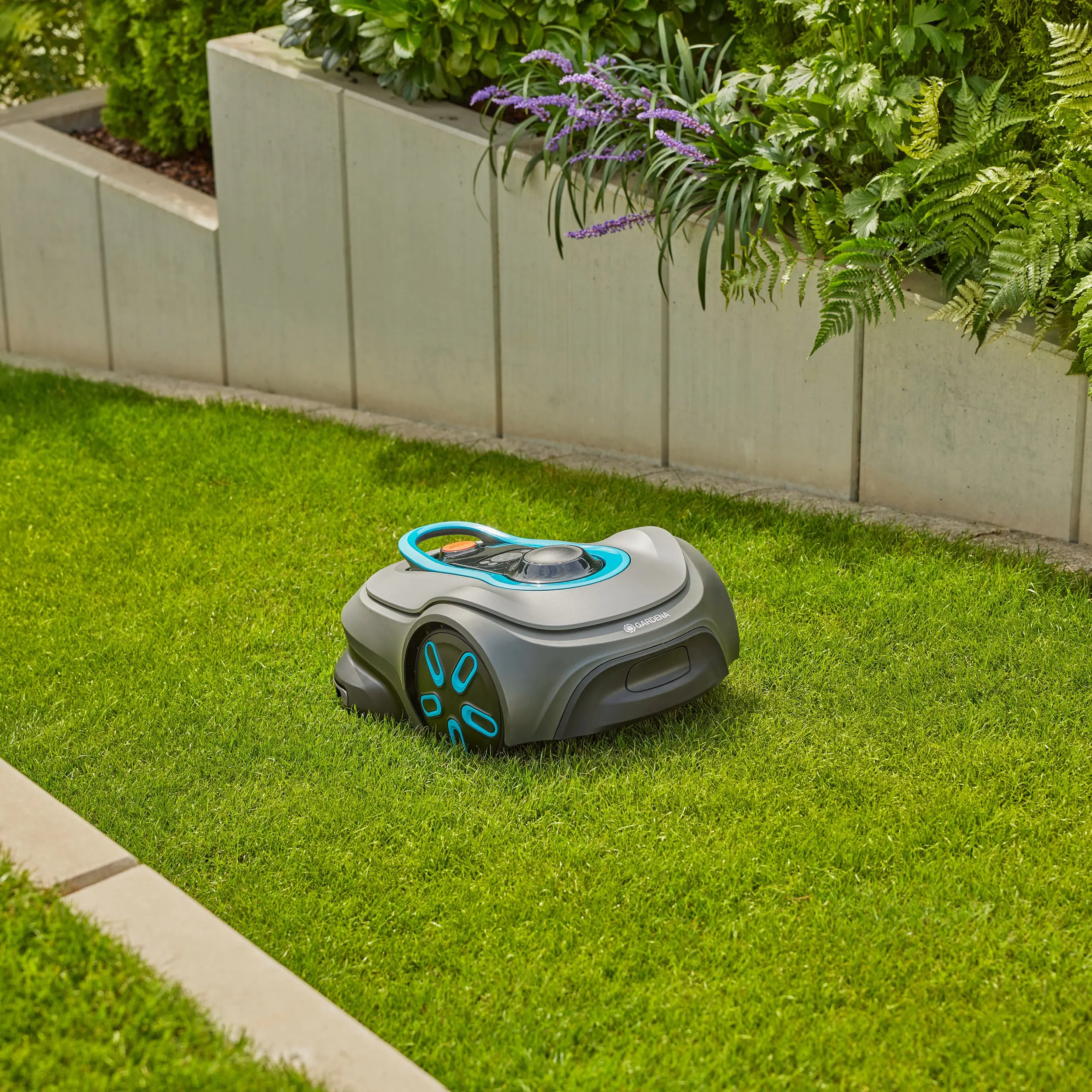 Gardena Mähroboter smart SILENO free 800m² Set Gardena Mähroboter smart SILENO free 800m² Set