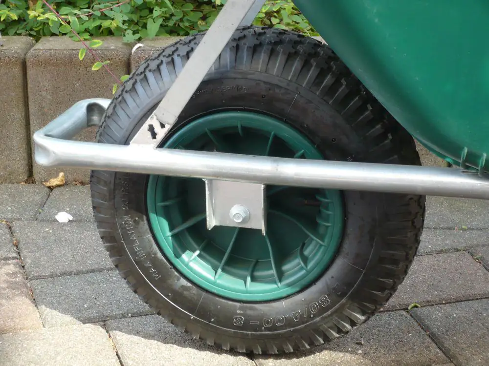 pro-bau-tec Gartenschubkarre 100 l Tragkraft 120 kg