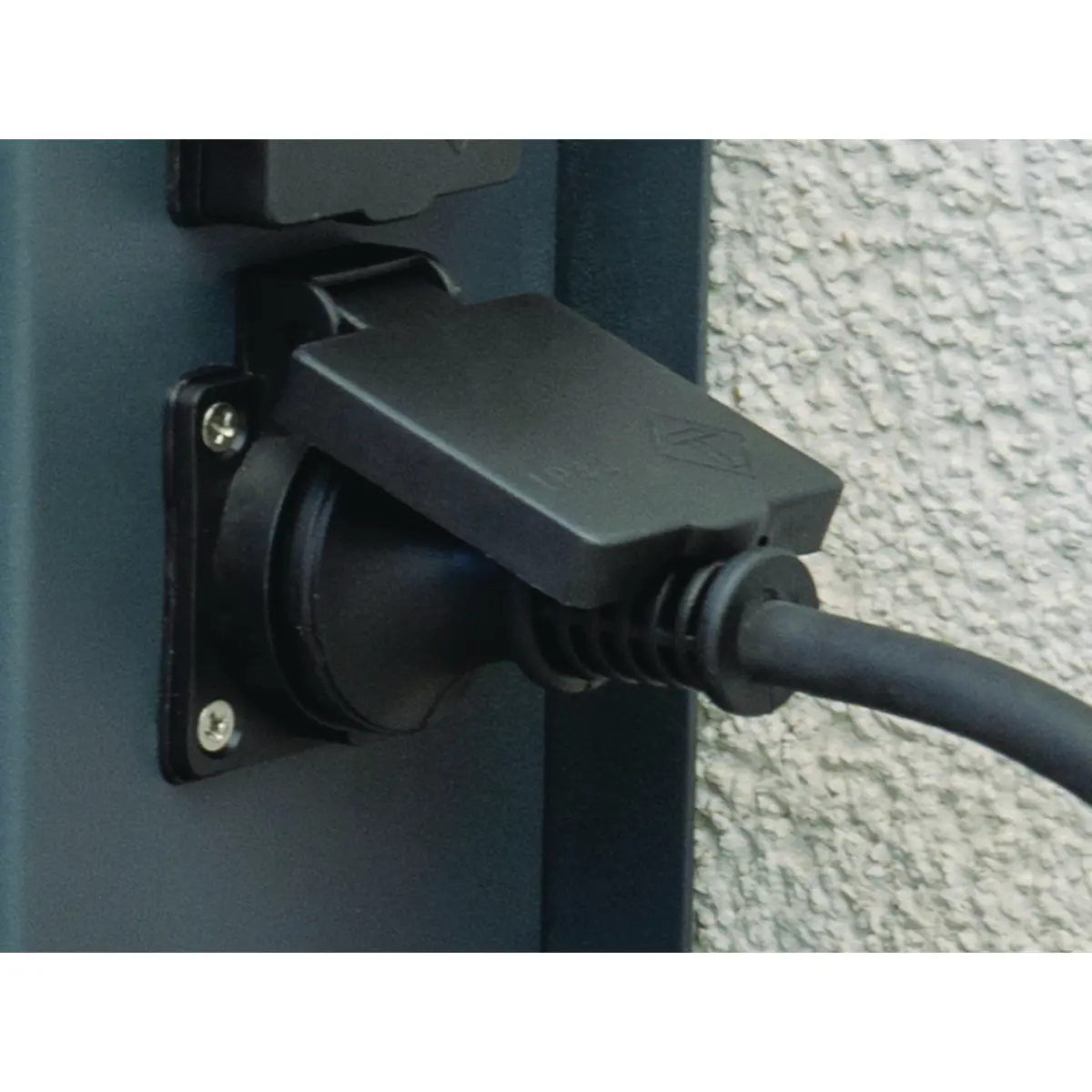 Unitec Gartensäule mit 4 Schutzkontakt-Steckdosen schwarz Unitec Gartensäule mit 4 Schutzkontakt-Steckdosen schwarz