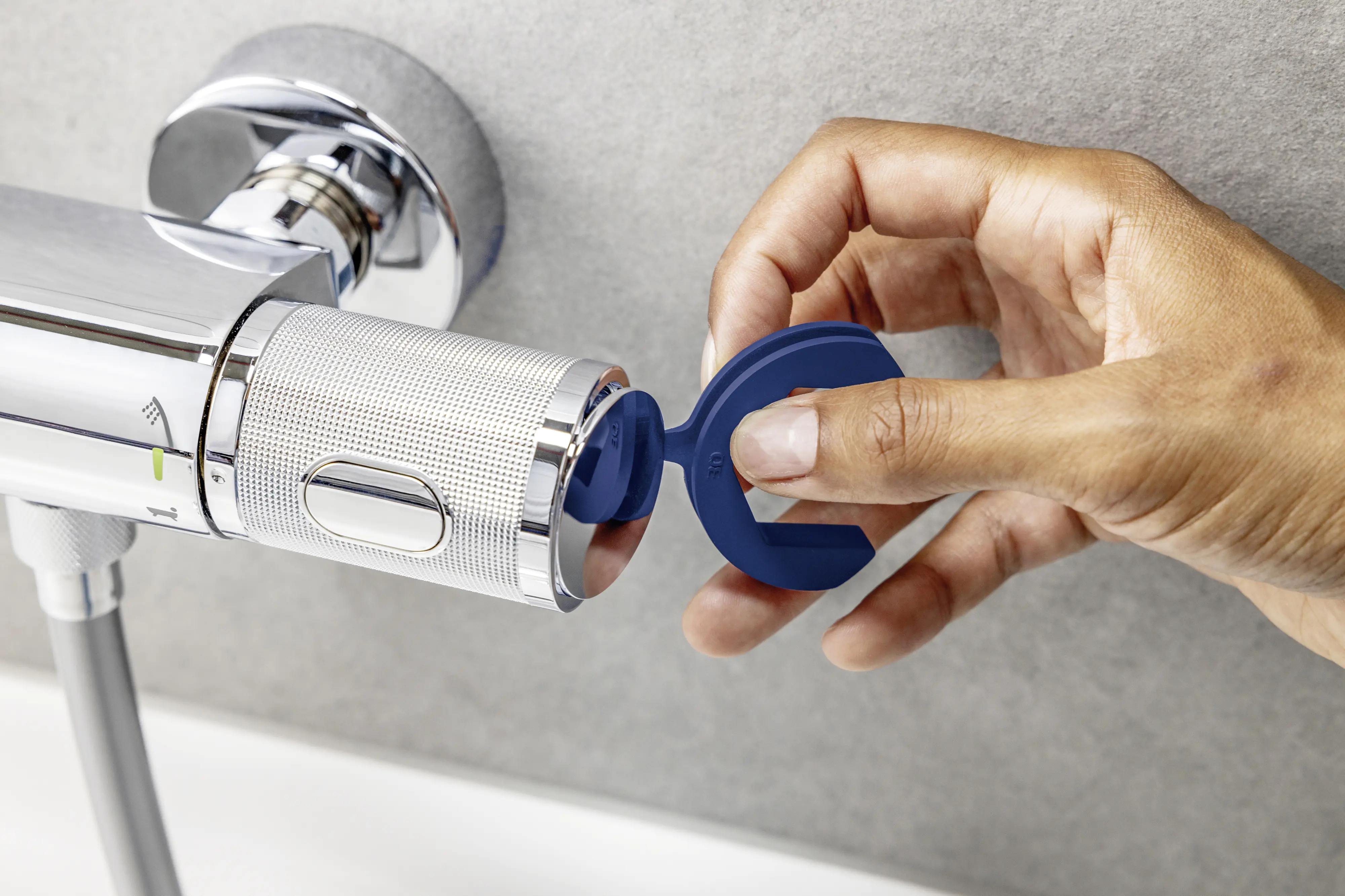 Grohe Start Loop Einhand-Wannenbatterie, 1/2", chrom, mit langlebiger Oberfläche Grohe Start Loop Einhand-Wannenbatterie, 1/2", chrom, mit langlebiger Oberfläche