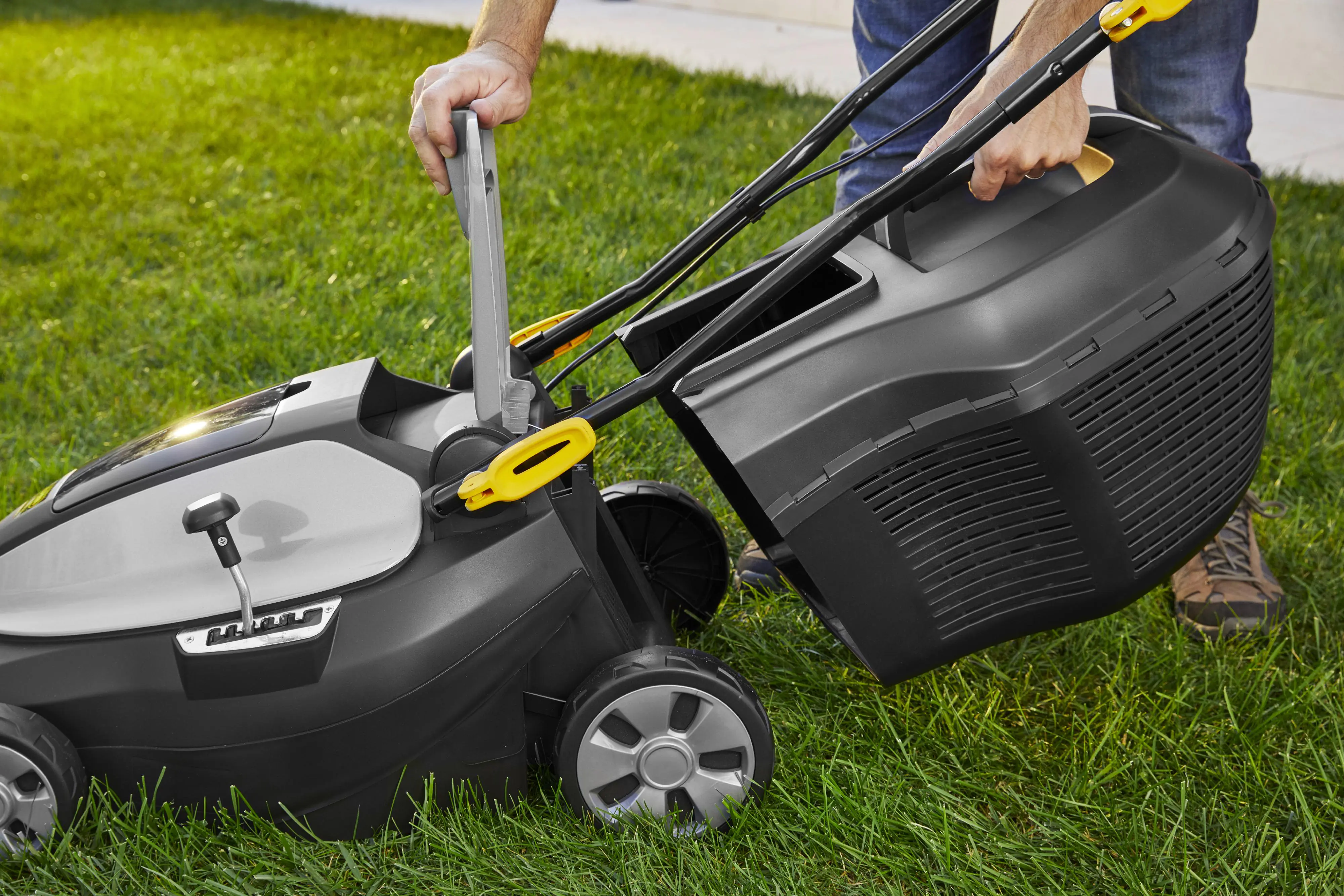 Alpina Akku-Rasenmäher AL 3820 Li 38 cm Schnittbreite inkl. 2 x 4 Ah Akku