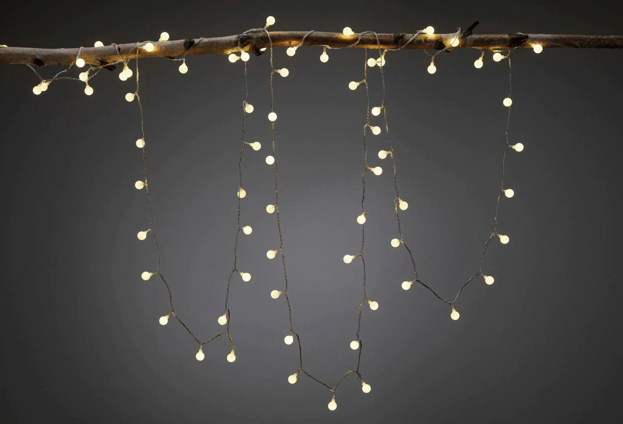 Paulmann Plug & Shine Light Chain 7 Outdoor, schwarz, dimmbar, warmweiß Paulmann Plug & Shine Light Chain 7 Outdoor, schwarz, dimmbar, warmweiß