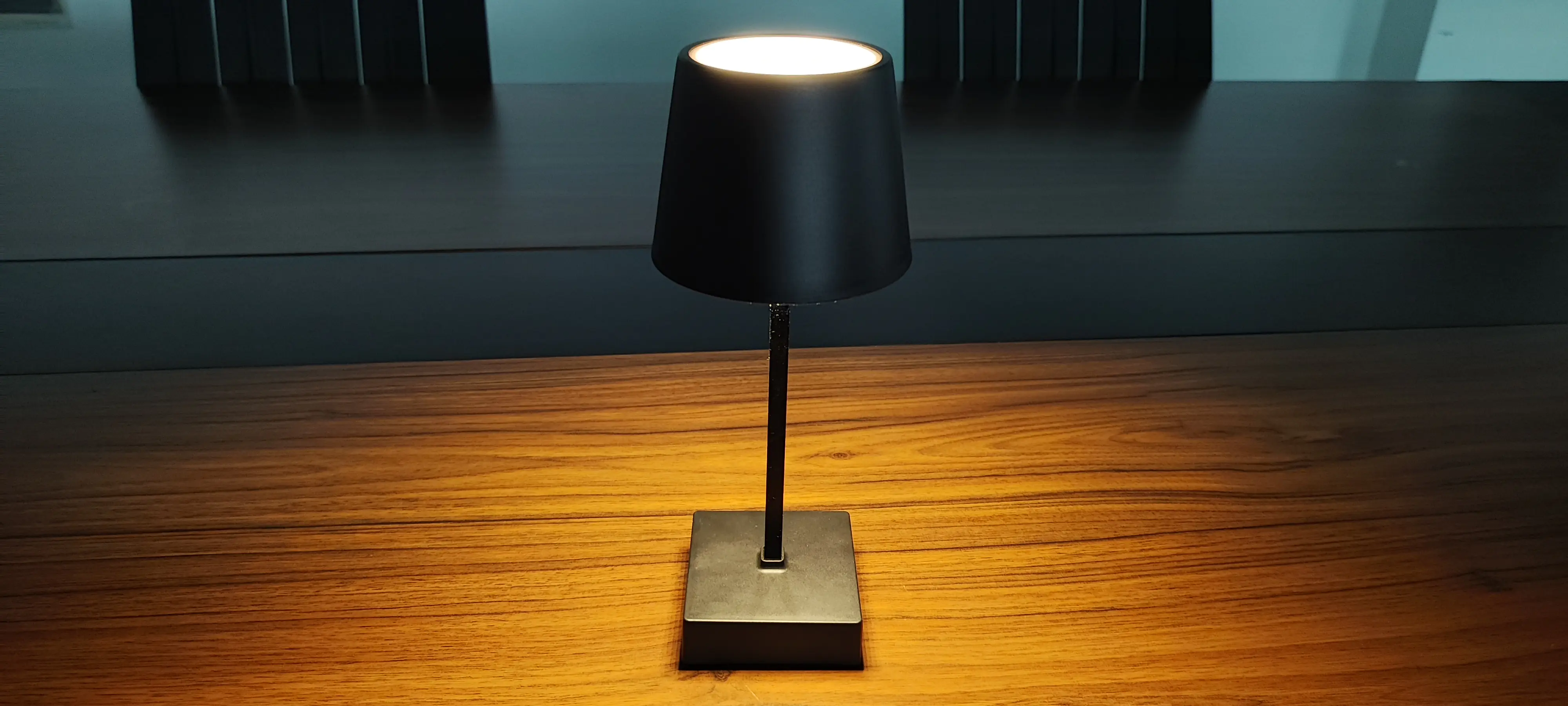 LED Tischleuchte Joy schwarz mit Akku warmweiß LED Tischleuchte Joy schwarz mit Akku warmweiß