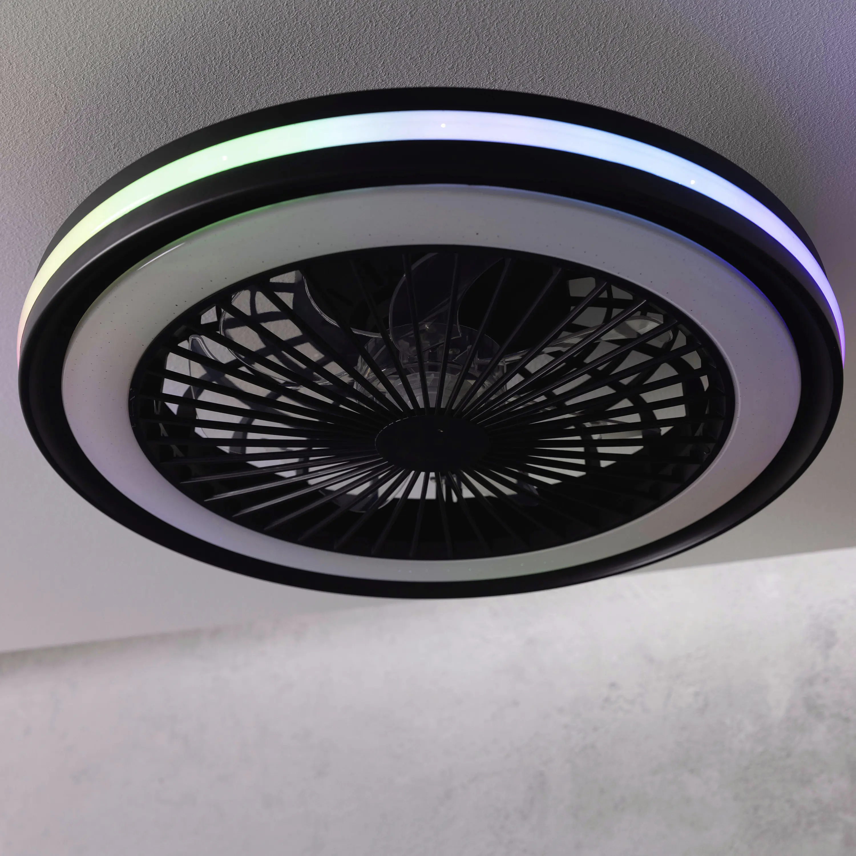 Brilliant LED Deckenventilator Palmero Ø 46,5 cm 40 W schwarz Brilliant LED Deckenventilator Palmero Ø 46,5 cm 40 W schwarz