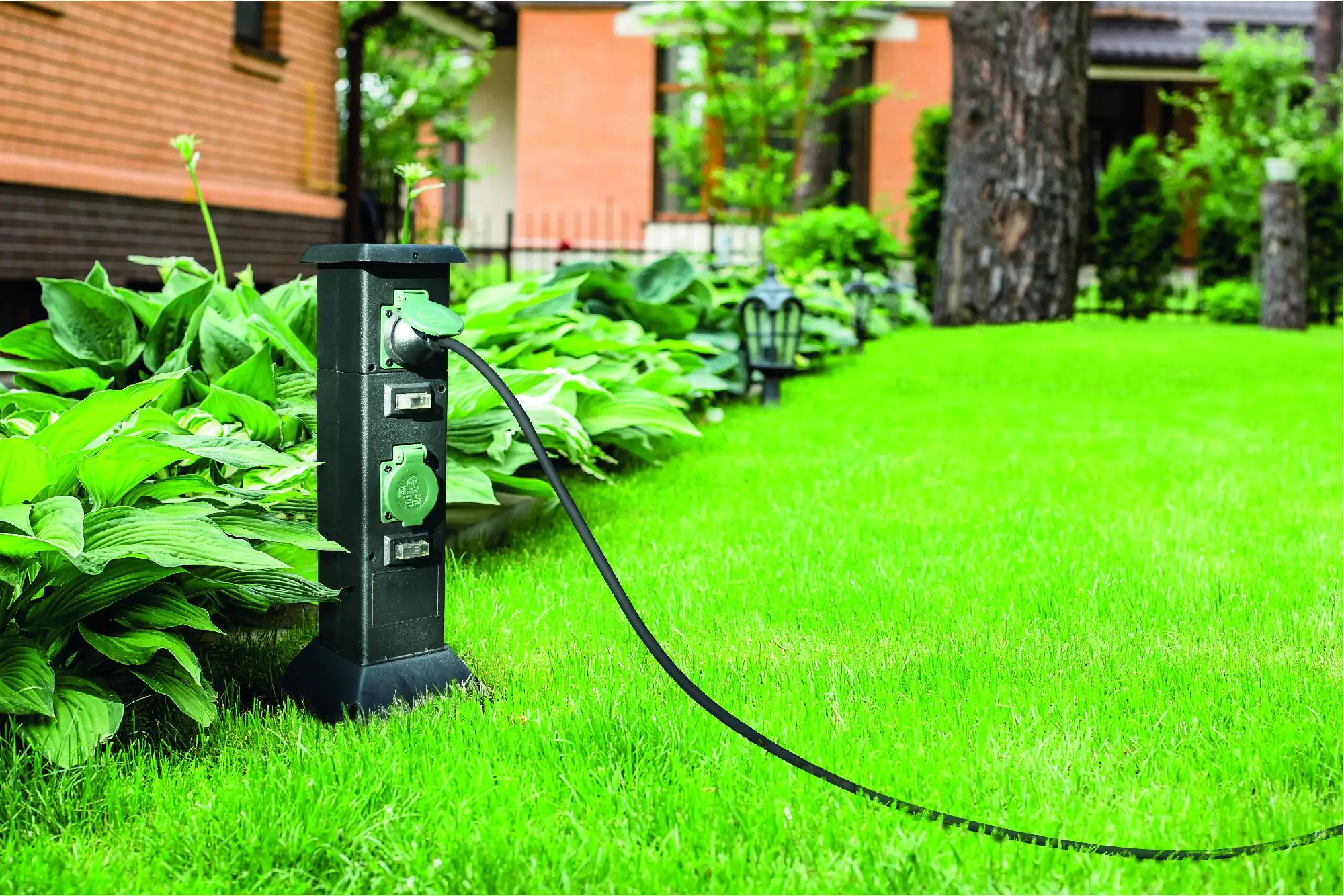 TrendLine Gartensteckdosensäule 4 Steckdosen, IP 44 TrendLine Gartensteckdosensäule 4 Steckdosen, IP 44