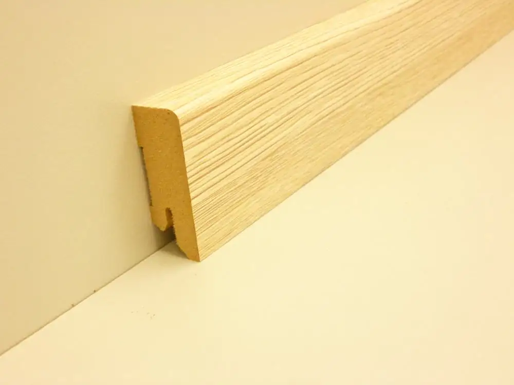 B.S. Bauprogramm Clip-Sockelleiste 250 cm 50 x 18 mm AstEiche hell