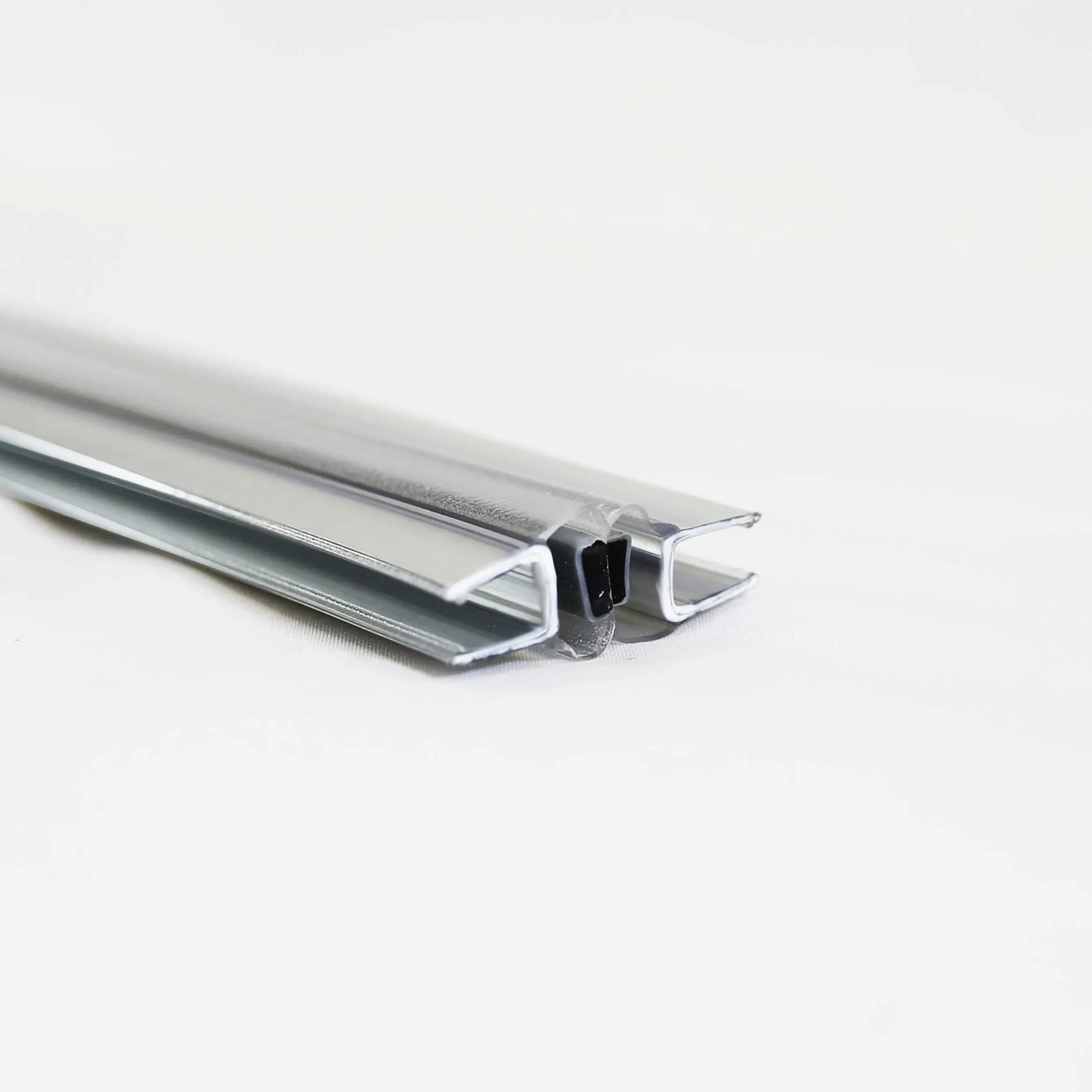 Breuer Magnetduschdichtungen 90° 2010 mm transparent