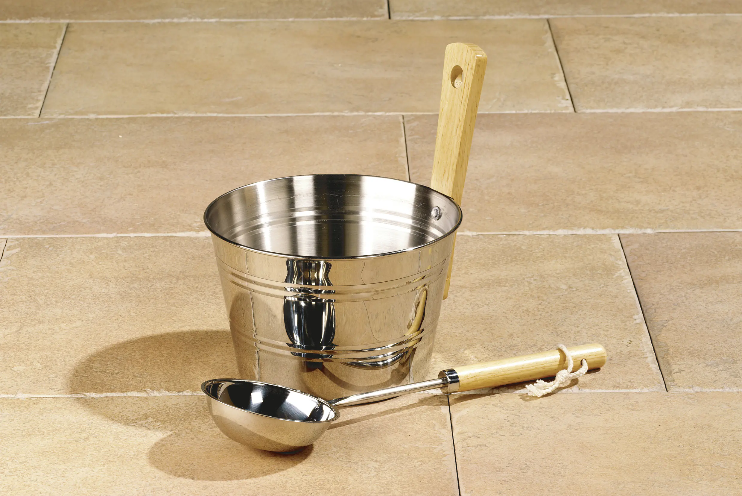 Weka Massivholz-Eck-Sauna Kemi Eck 3 mit Glastür 2 Fenster und Wohlfühl-Paket