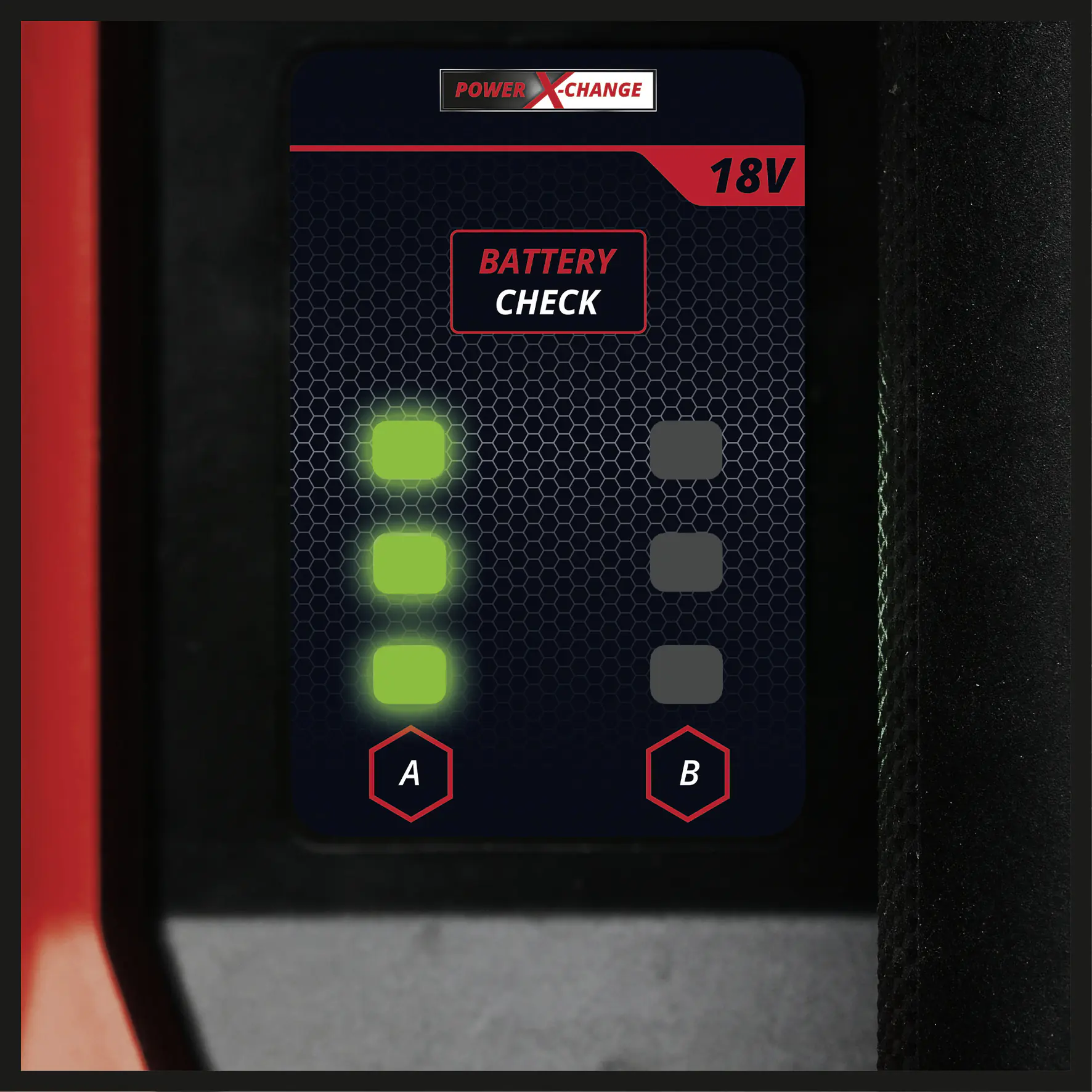 Einhell Akku Gartenpumpe AQUINNA 18/30 F LED 3000 l/h