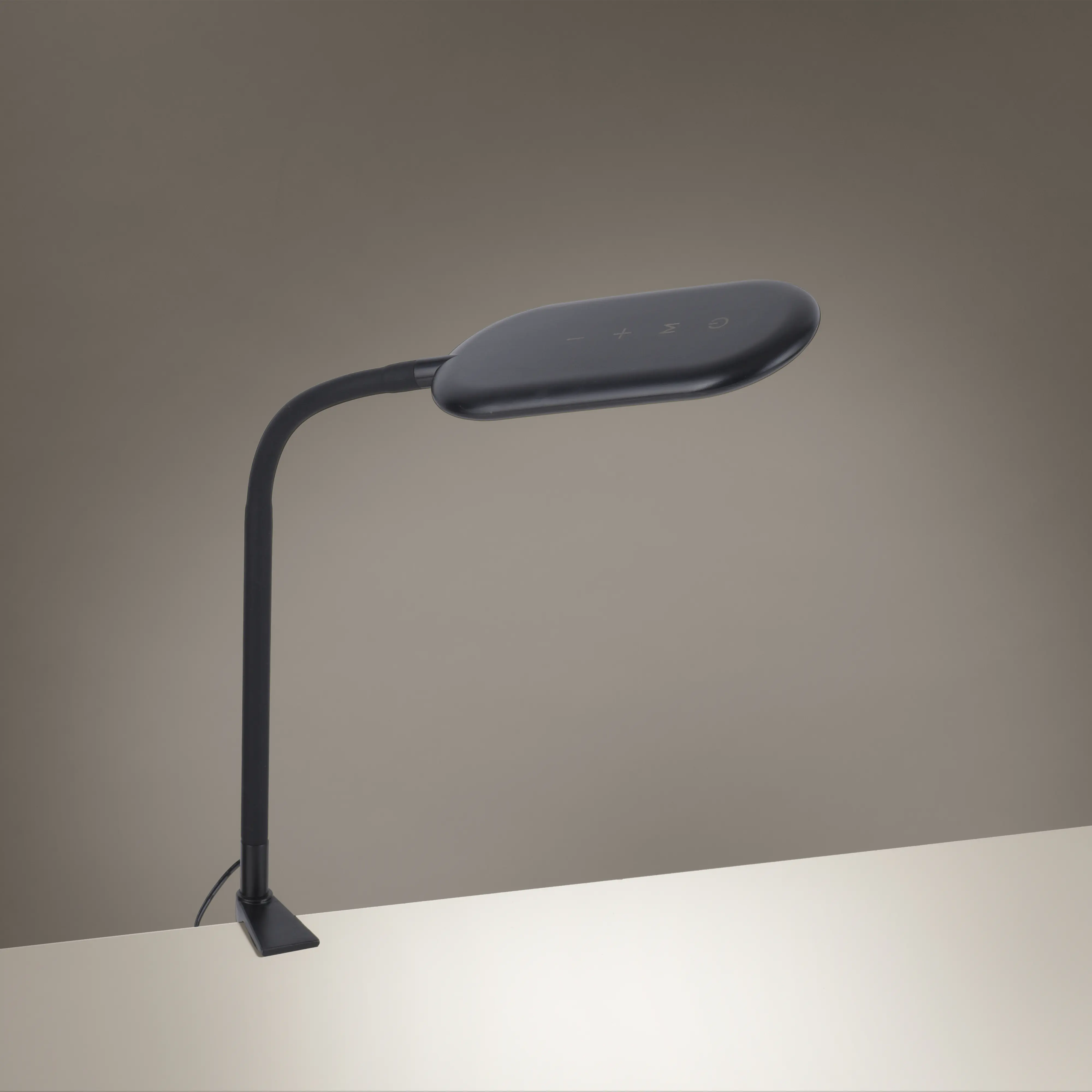 JustLight CCT LED Klemmleuchte schwarz 68 x 10 cm dimmbar